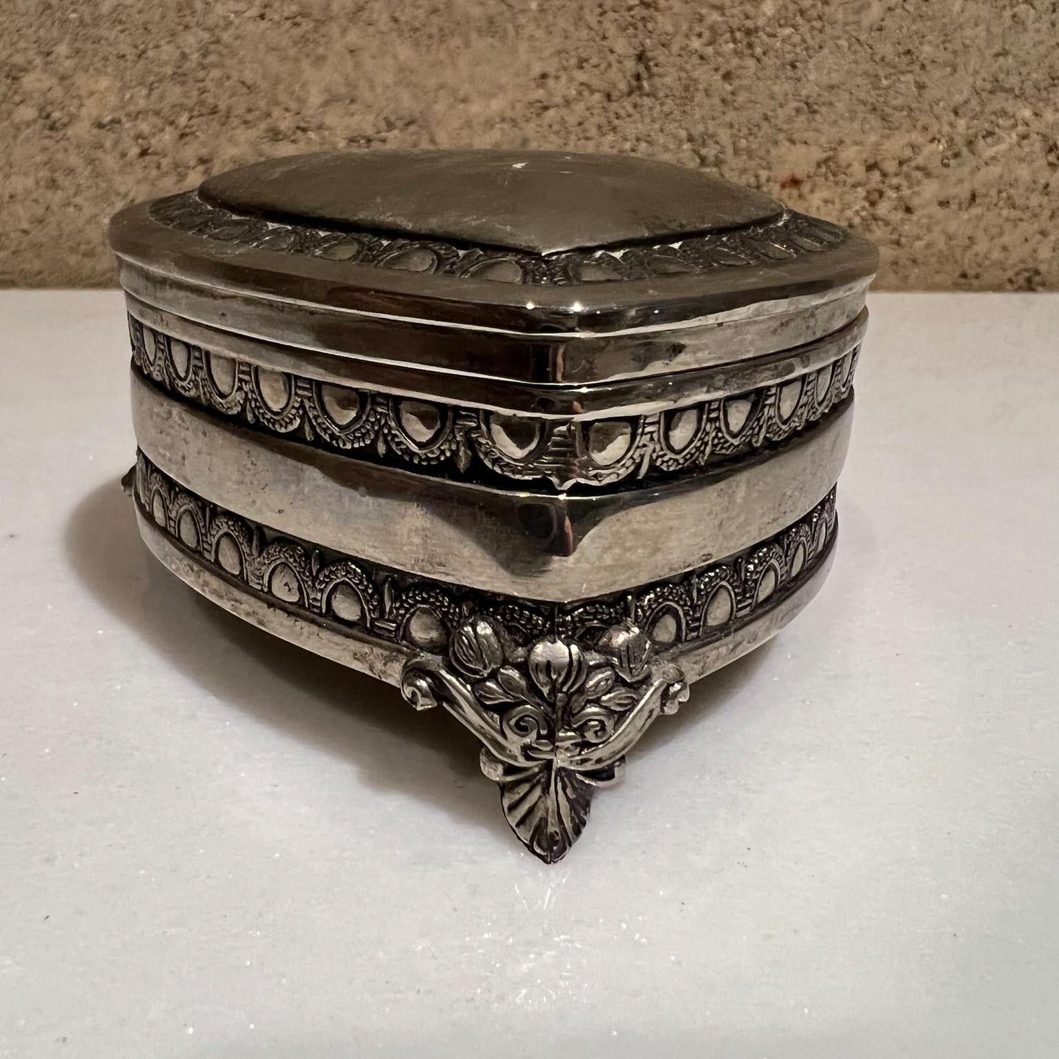 Mid-Century Modern 1970s Pretty Decorative Keepsake Silver Heart Trinket Box with Purple Lining
