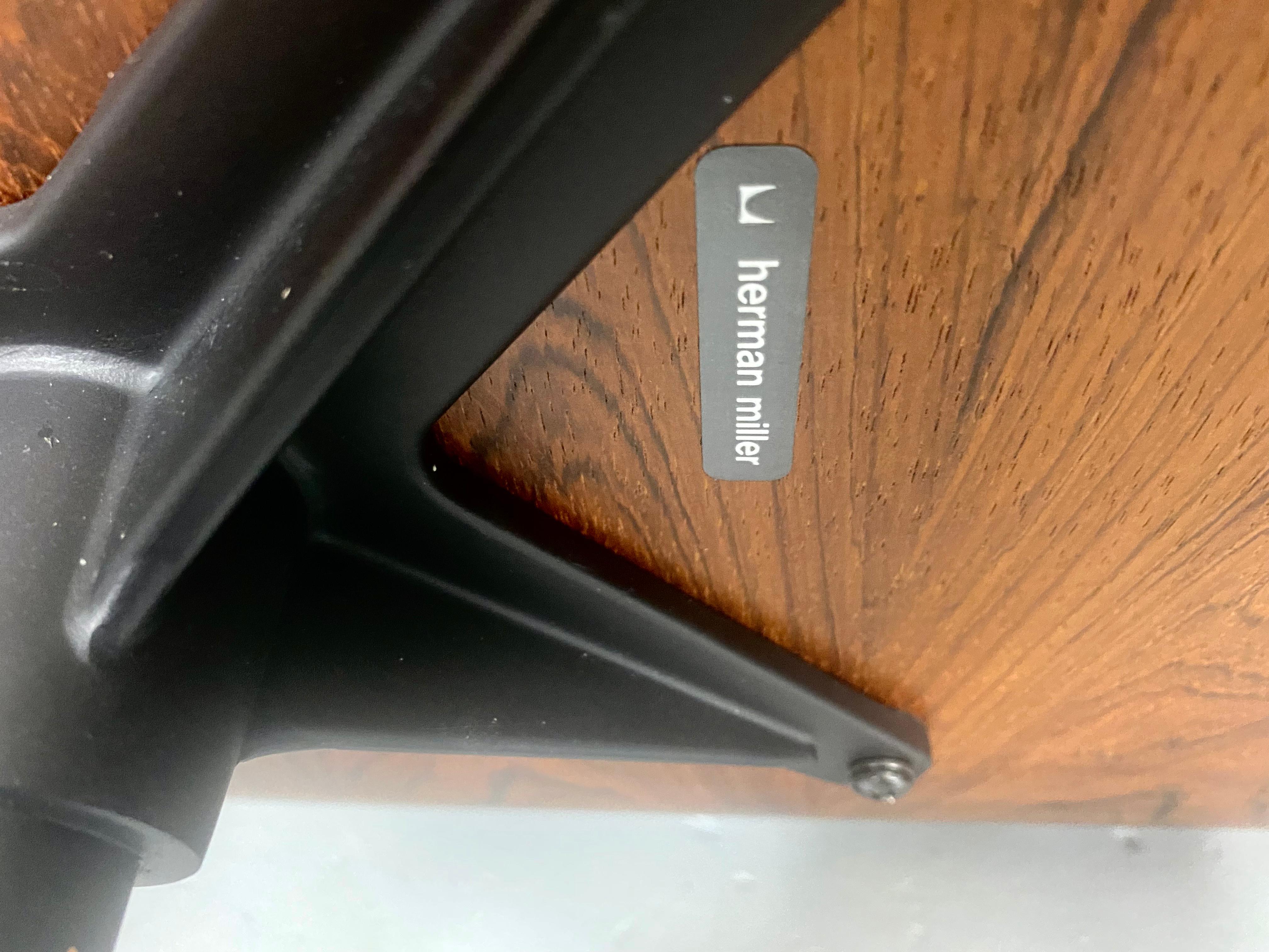 1970s Production Eames 670 & 671 Rosewood and Leather Lounge Chair Herman Miller 8