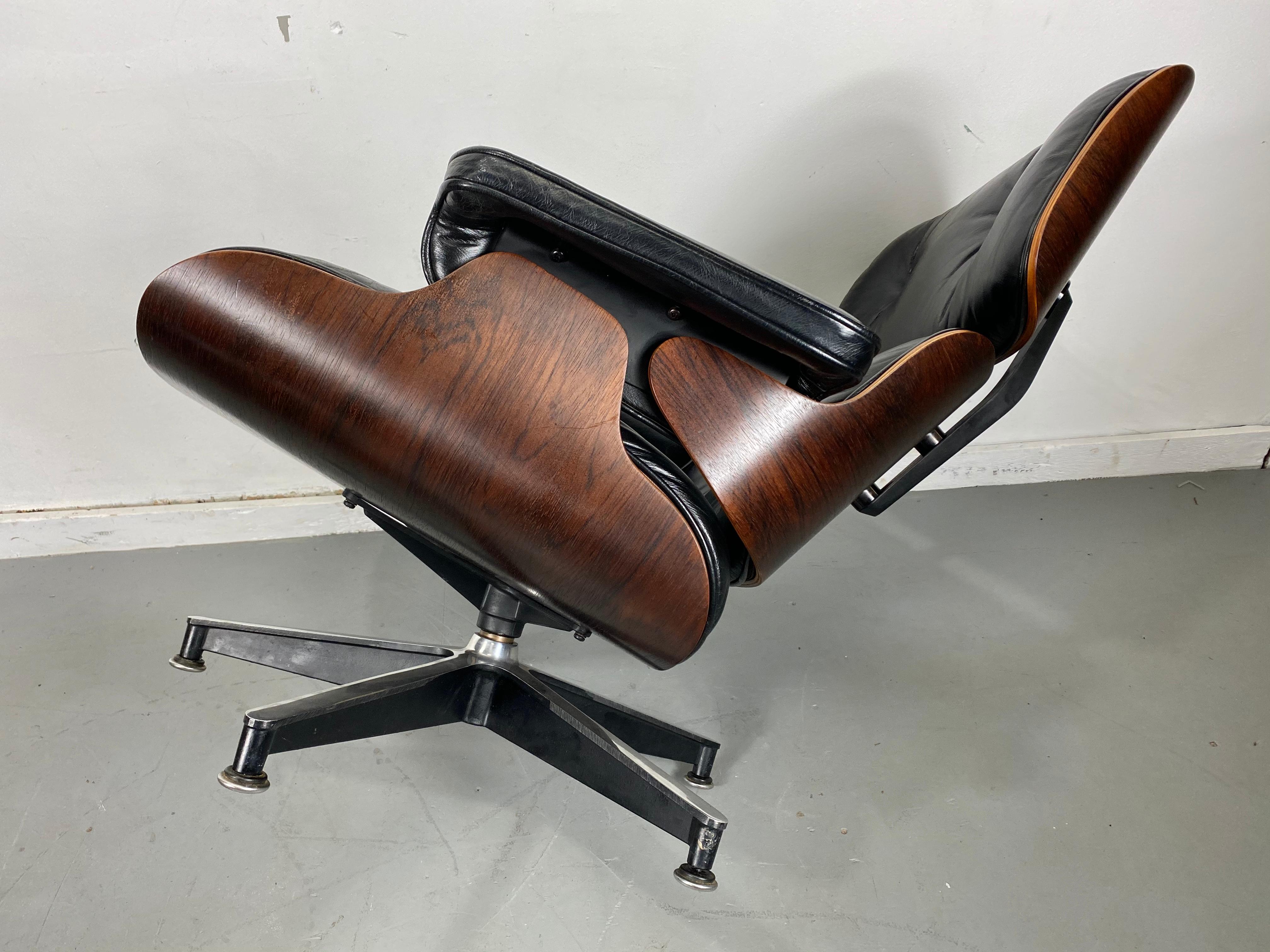 1970s Production Eames 670 & 671 Rosewood and Leather Lounge Chair Herman Miller 9