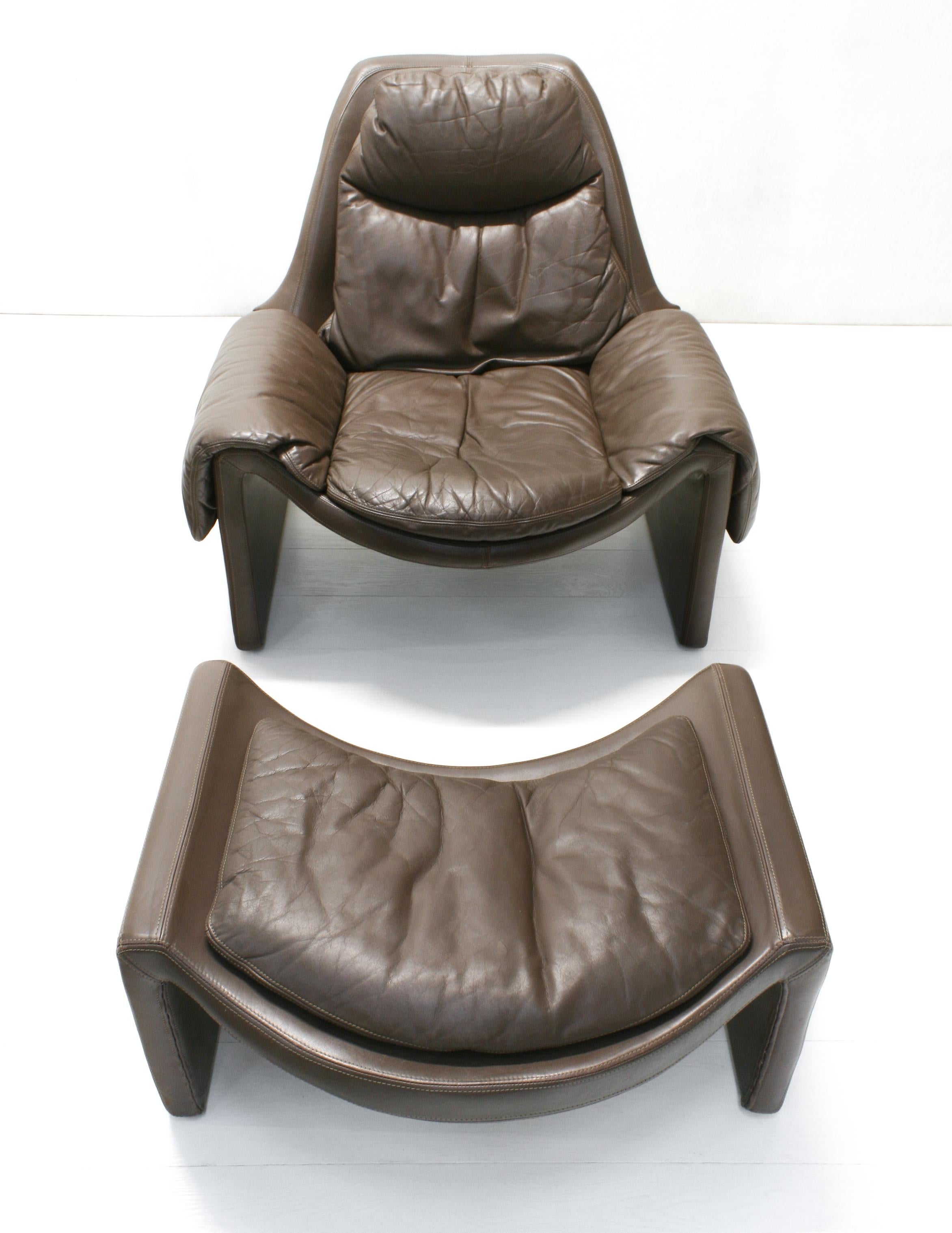 Leather 1970s Proposals P60 Lounge Chair & P61 Ottoman by Vittorio Introini for Saporiti