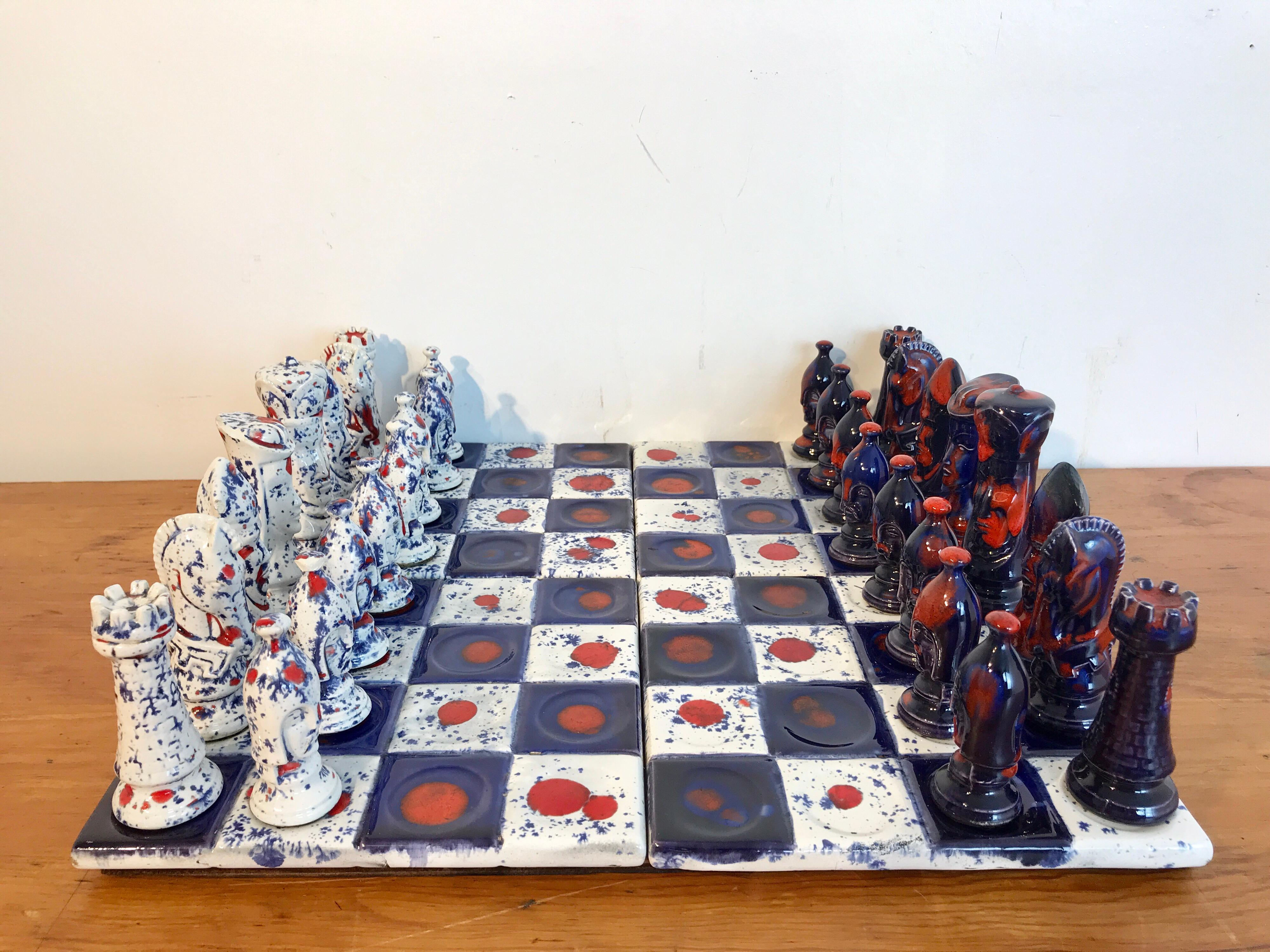 1970s Psychedelic Studio pottery chess set, complete with 32 3