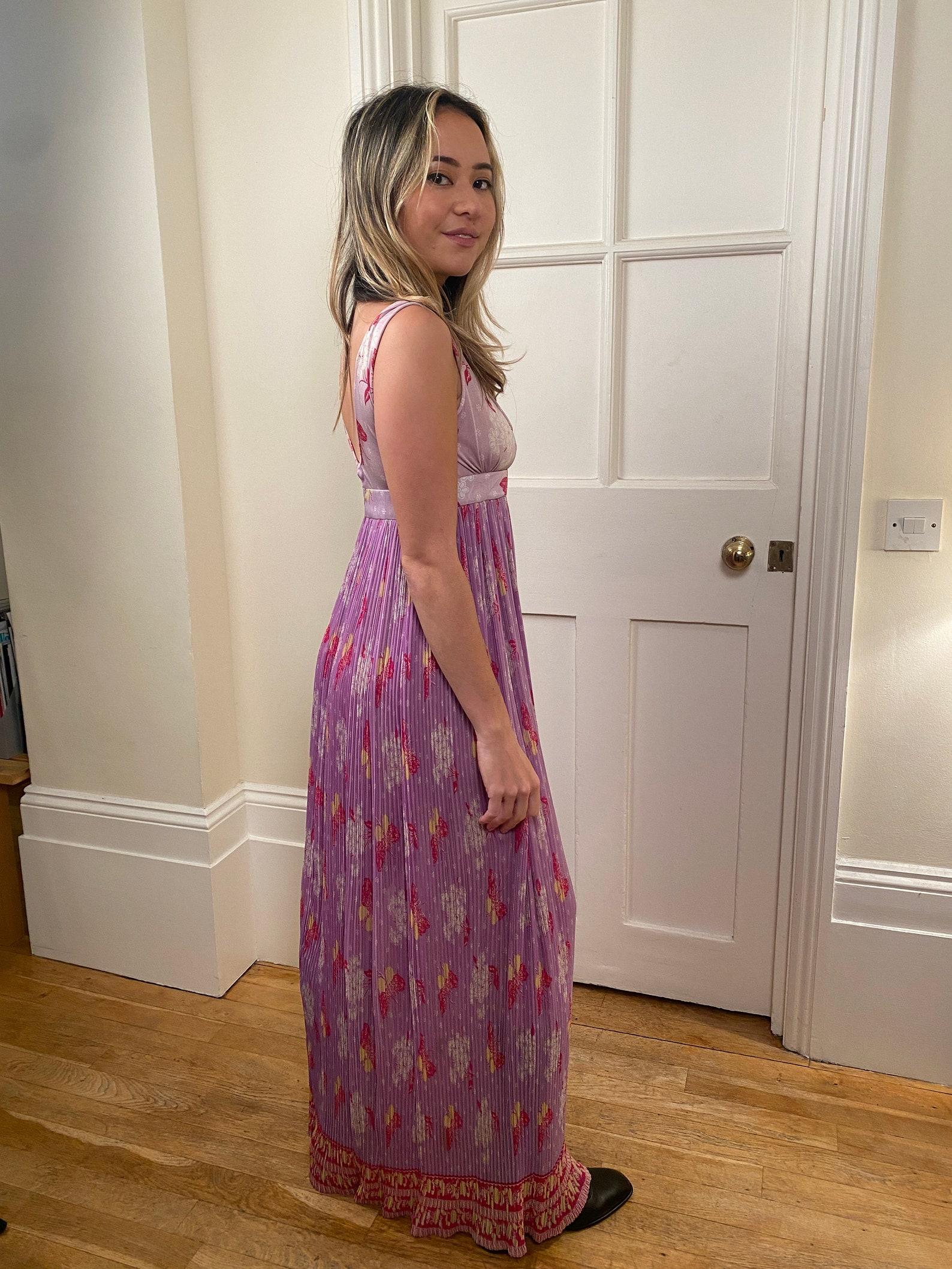 Vestido de línea imperio estilo mariposa Fortuny morado de los años 70 en venta 1