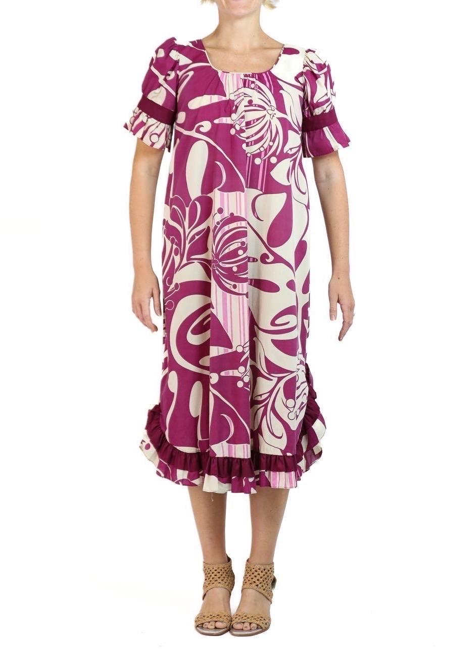 Lila & Cremefarbenes Kleid aus Poly/Baumwolle, hergestellt auf Hawaii von Muumuu, 1970er Jahre im Zustand „Hervorragend“ im Angebot in New York, NY