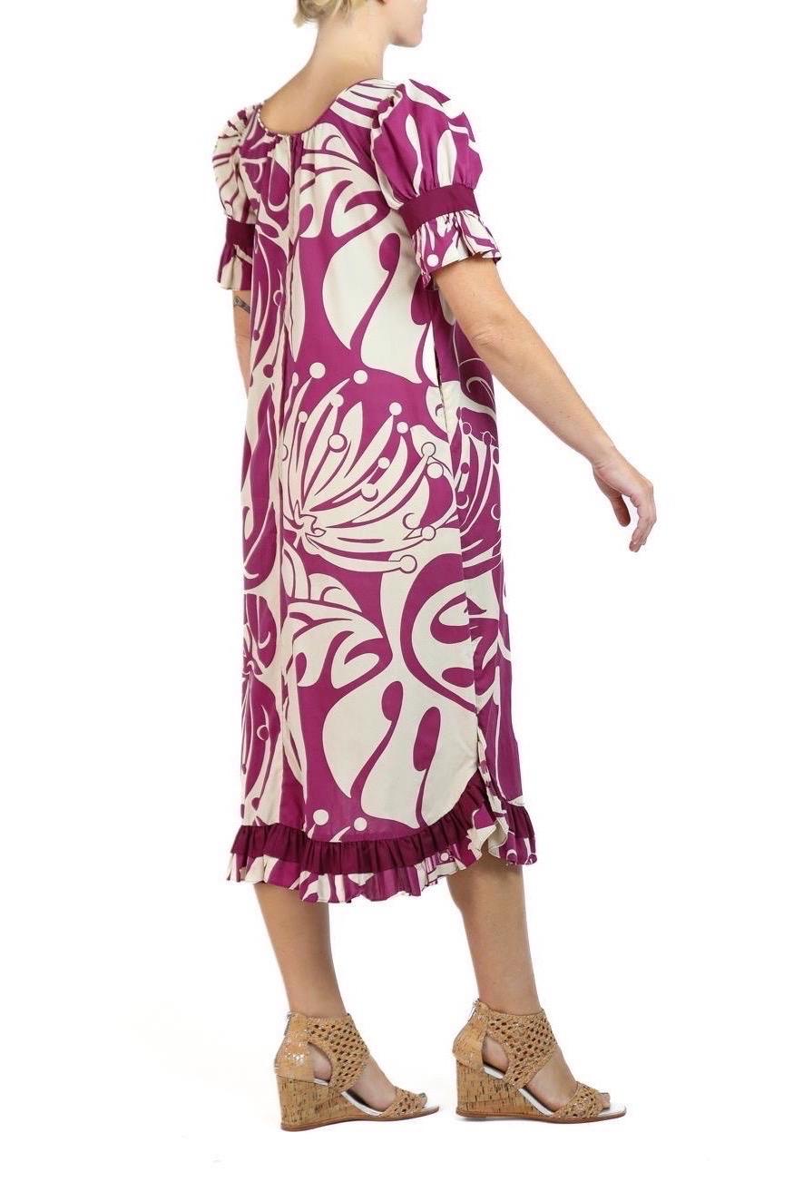 Lila & Cremefarbenes Kleid aus Poly/Baumwolle, hergestellt auf Hawaii von Muumuu, 1970er Jahre im Angebot 3