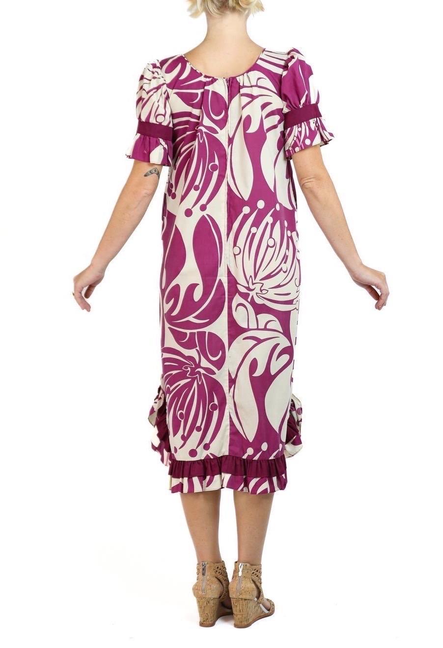 Lila & Cremefarbenes Kleid aus Poly/Baumwolle, hergestellt auf Hawaii von Muumuu, 1970er Jahre im Angebot 4