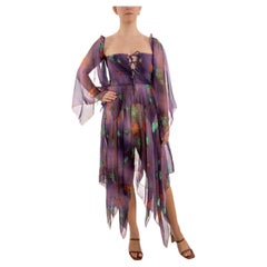 1970S Robe en mousseline de polyester à fleurs violettes