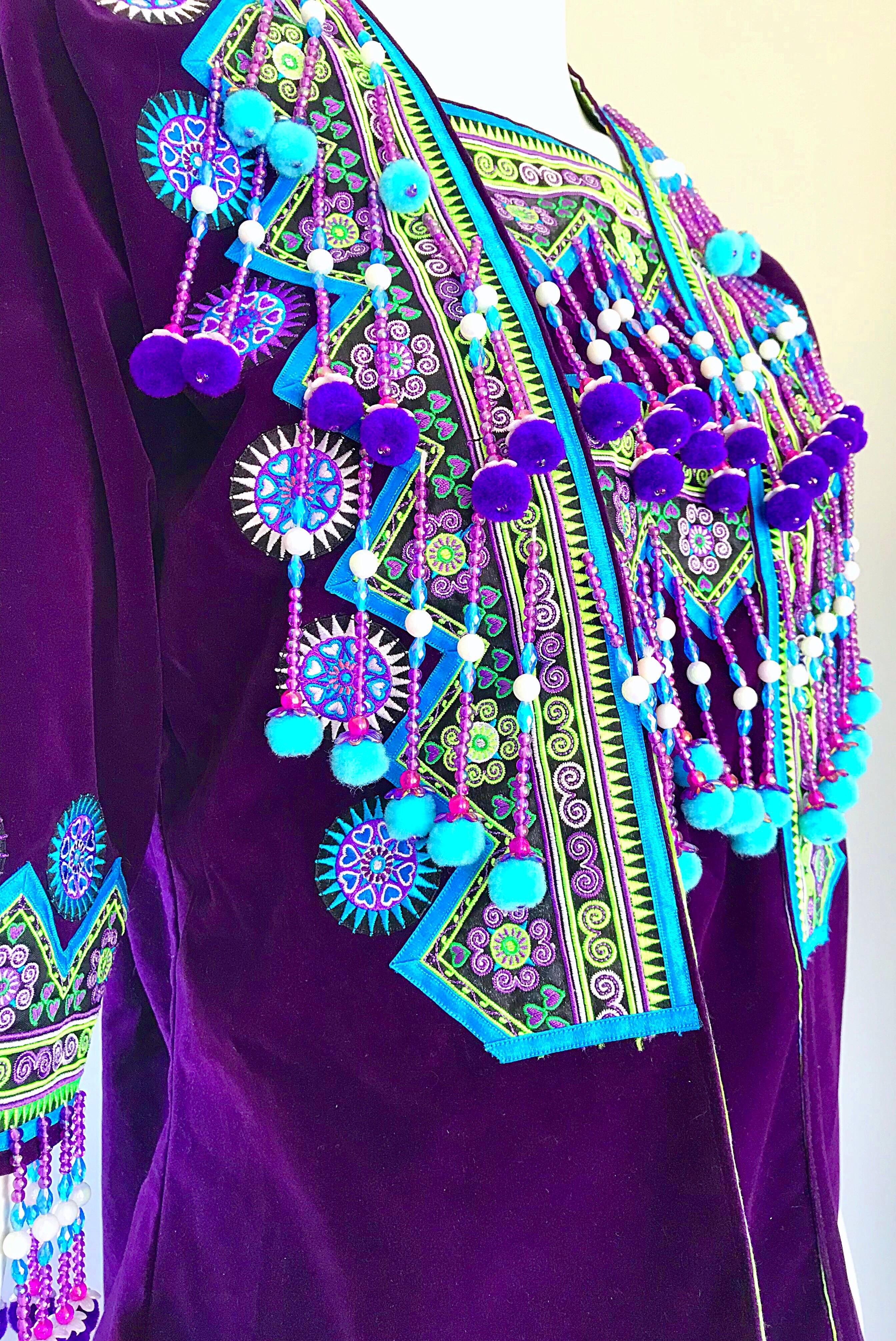 1970er Lila Hmong Samt Boho Samt Perlen Pom Vintage 70er Kimono Shirt Jacke im Angebot 3