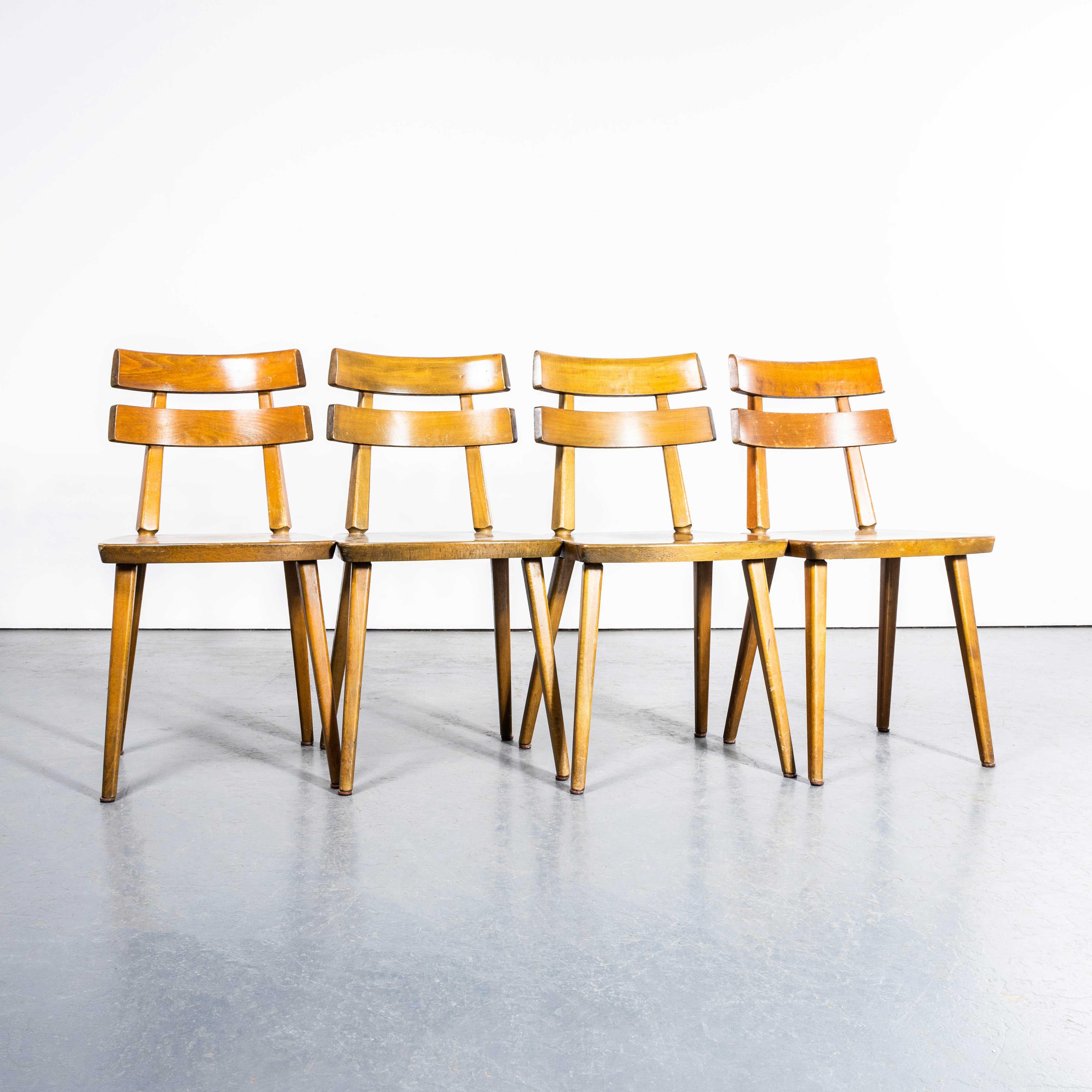Chaises de salle à manger françaises à dossier sur rails des années 1970 - Petit lot disponible en vente 1