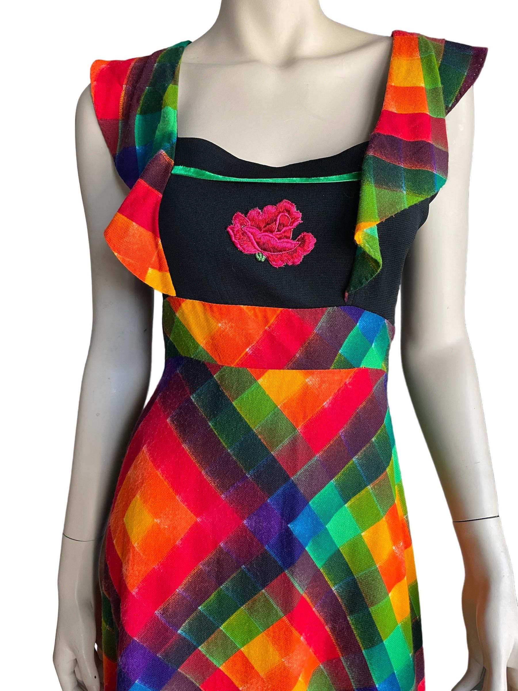 1970s Rainbow Plaid Rose Appliqué Sleeveless Maxi Dress 

A beautiful and colorful 1970s sleeveless maxi dress with open tie back. A perfect casual summer or spring dress. 