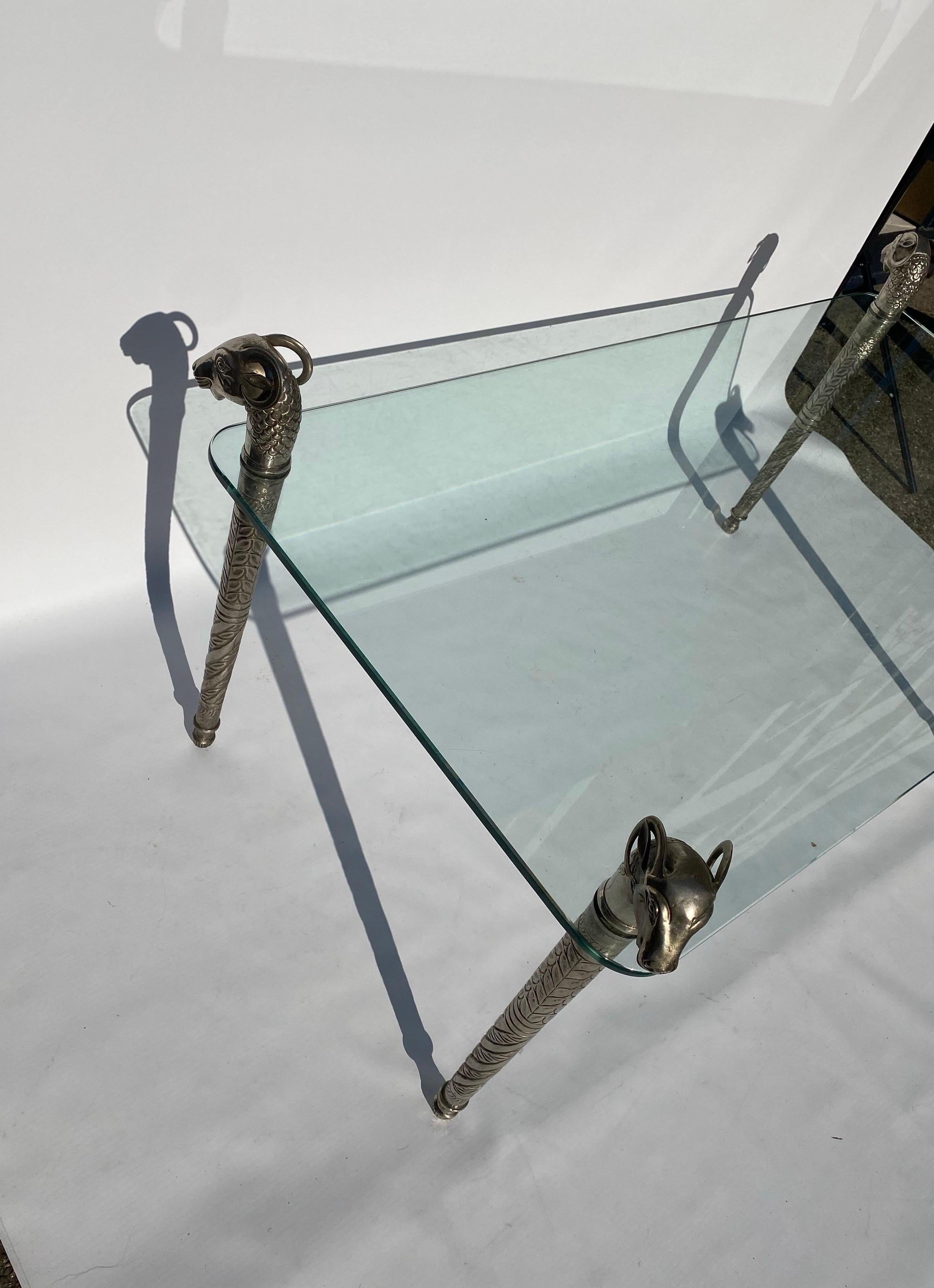 Table basse d'appoint rectangulaire tête de bélier style Boho Maximalist des années 1970 en vente 3