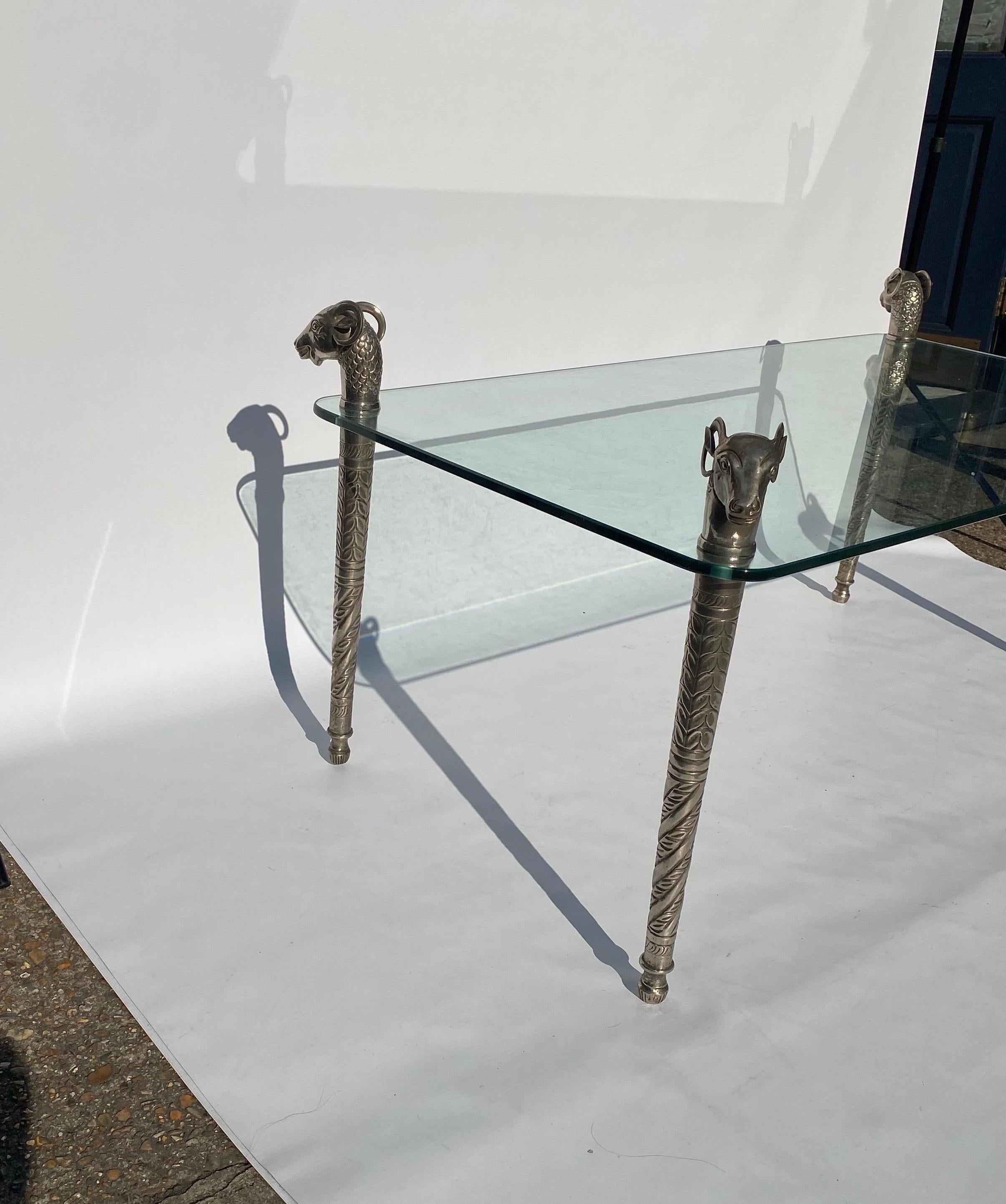 Table basse d'appoint rectangulaire tête de bélier style Boho Maximalist des années 1970 en vente 5