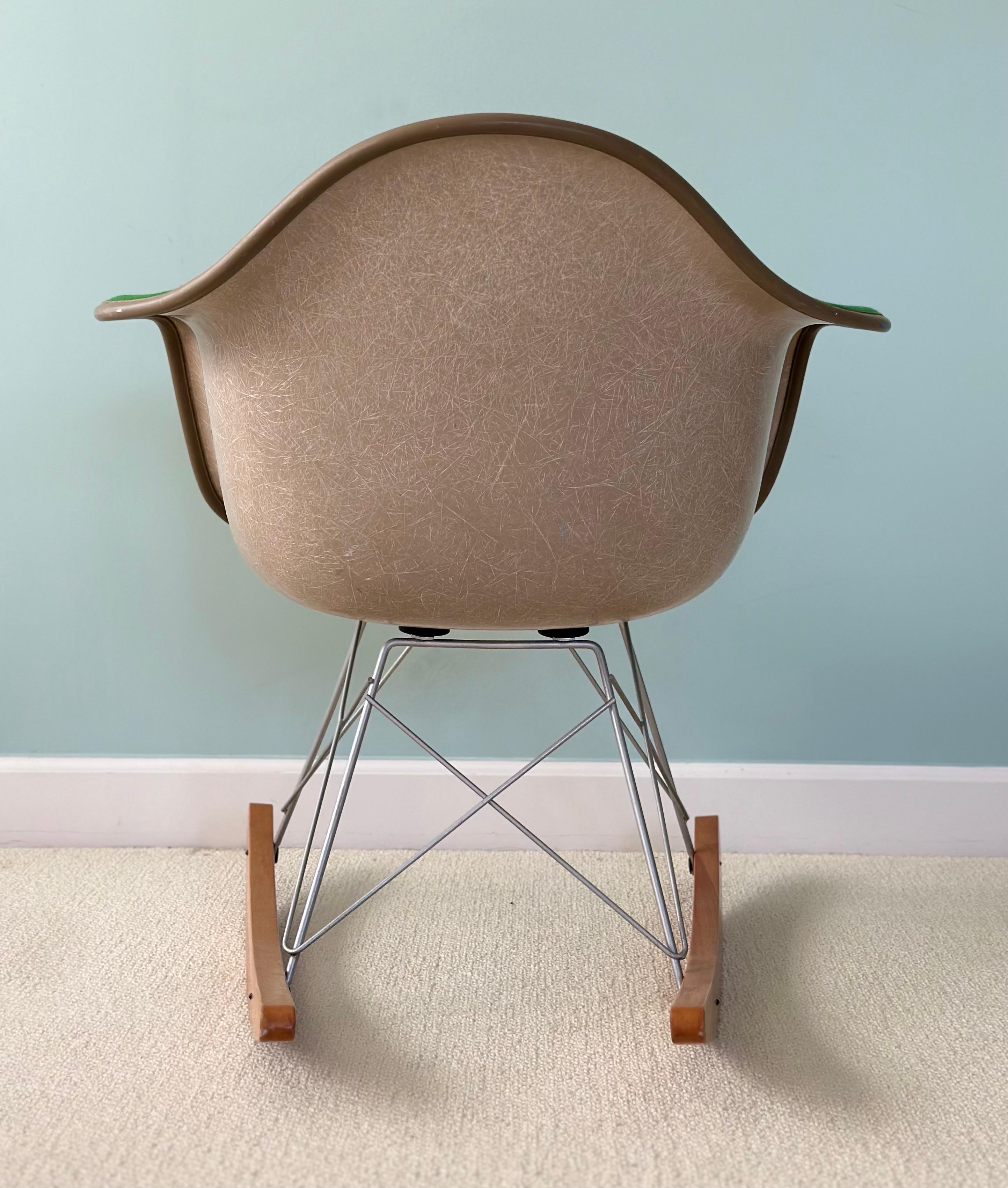 Late 20th Century 1970s RAR Eames for Herman Miller Fiberglass and Green Upholstery Rocker Chair  For Sale