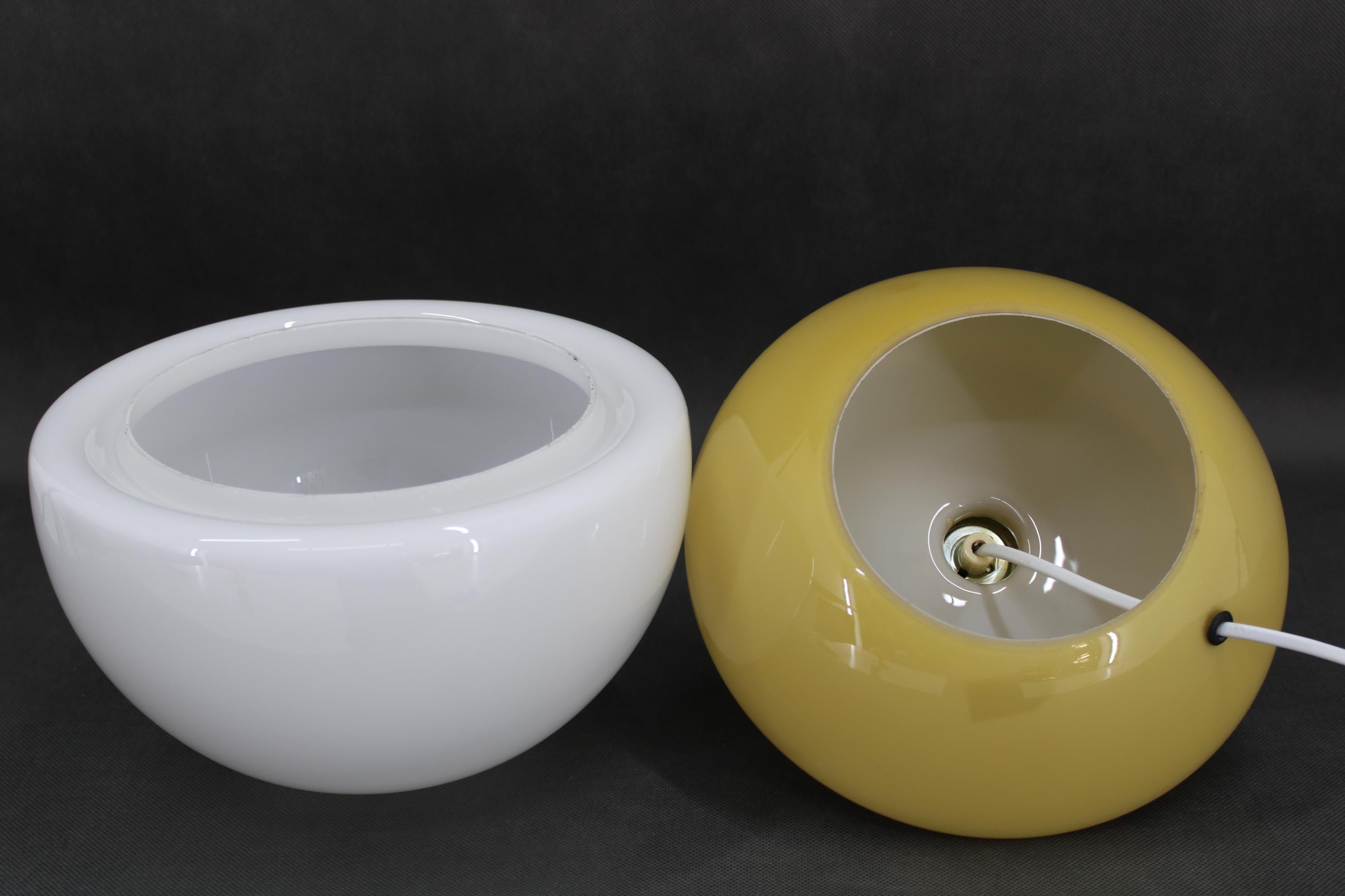1970s Rare All Glass Table Lamp by Valaske Mezirici, Czechoslovakia In Good Condition For Sale In Praha, CZ
