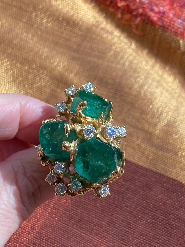 Mixed Cut Arthur King Colombian Emerald Crystal Diamond Gold Cocktail Ring Circa 1970  For Sale