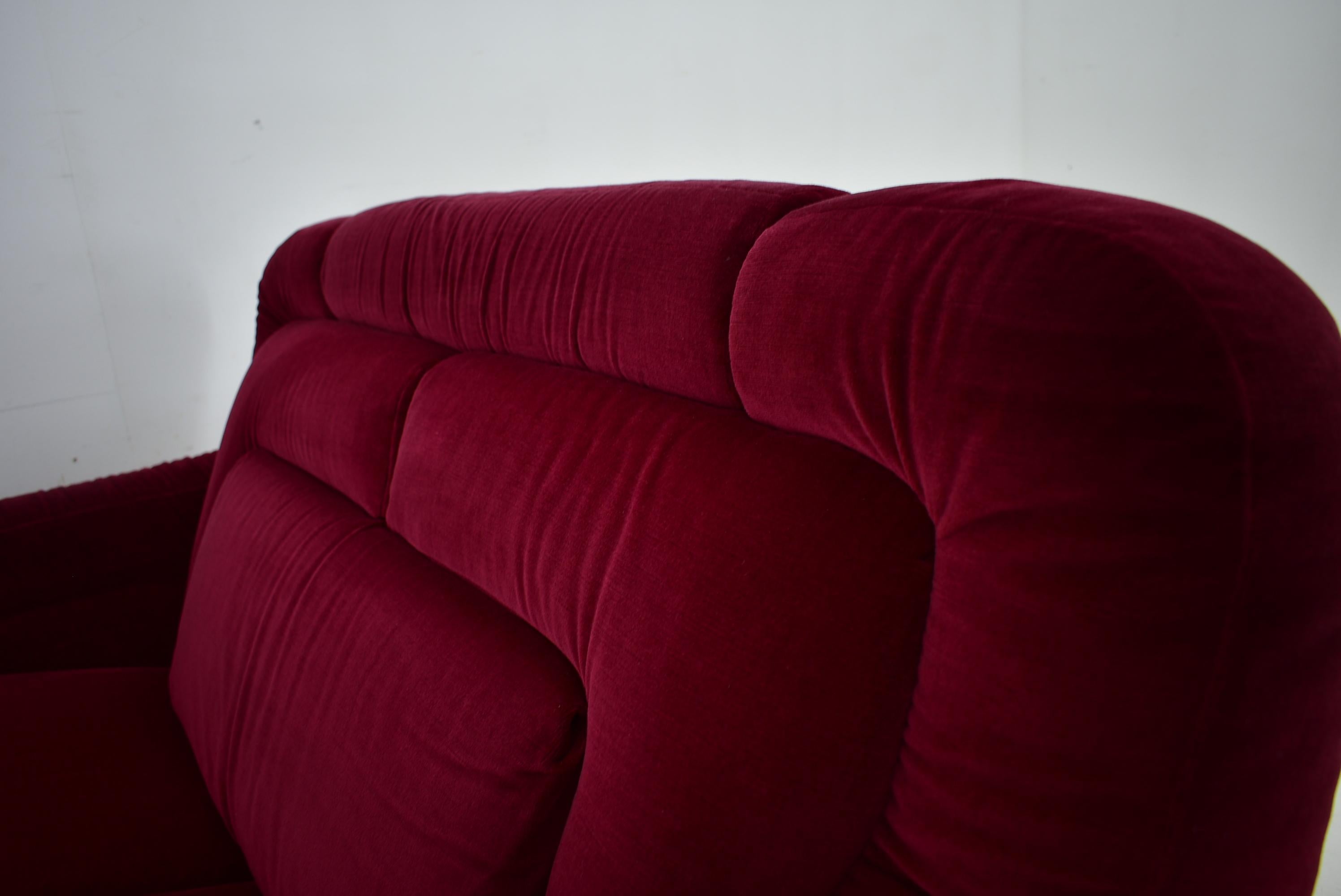 1970s Rare Mid Century Two-Seat Sofa, Italy For Sale 3