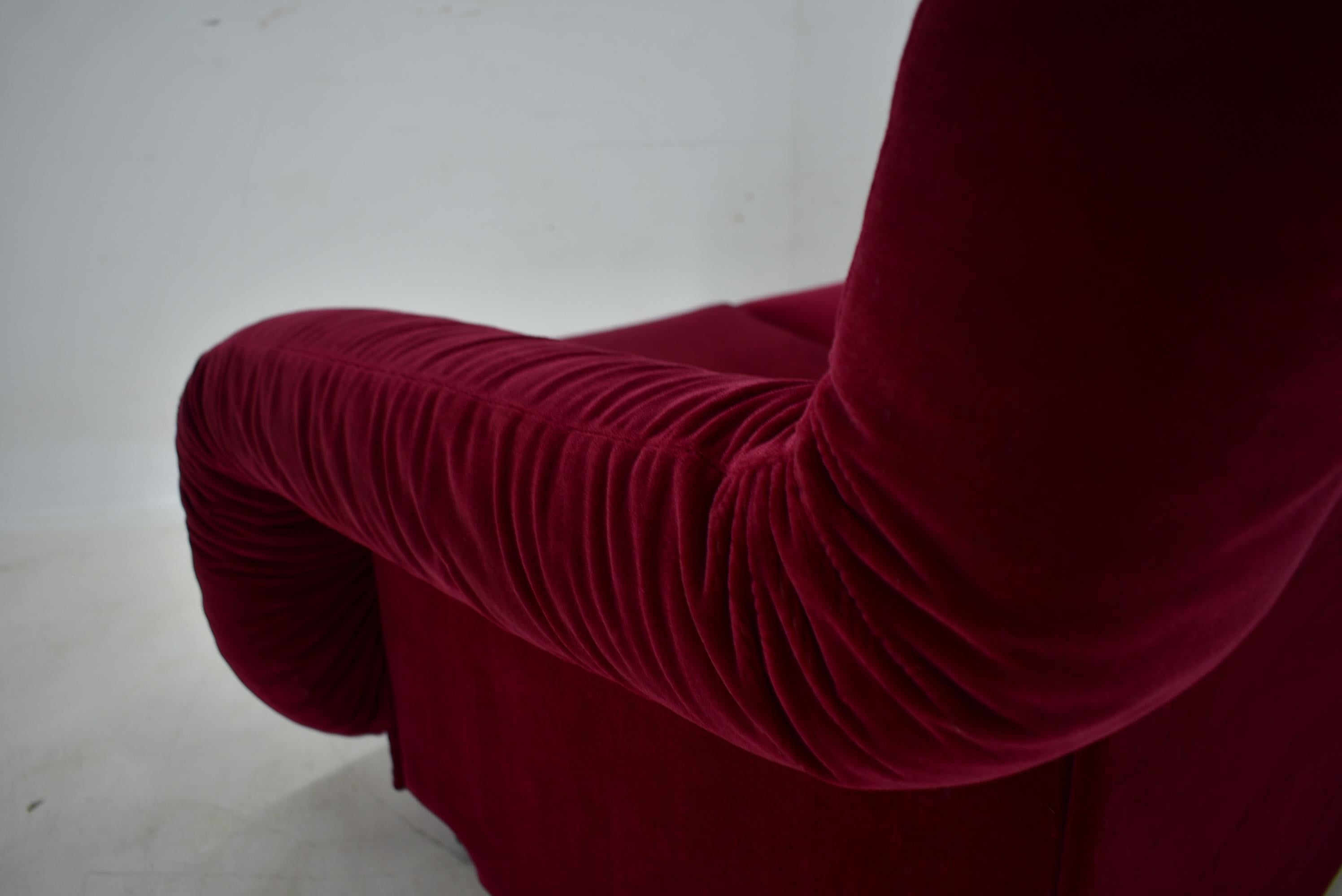 1970s Rare Mid Century Two-Seat Sofa, Italy For Sale 6