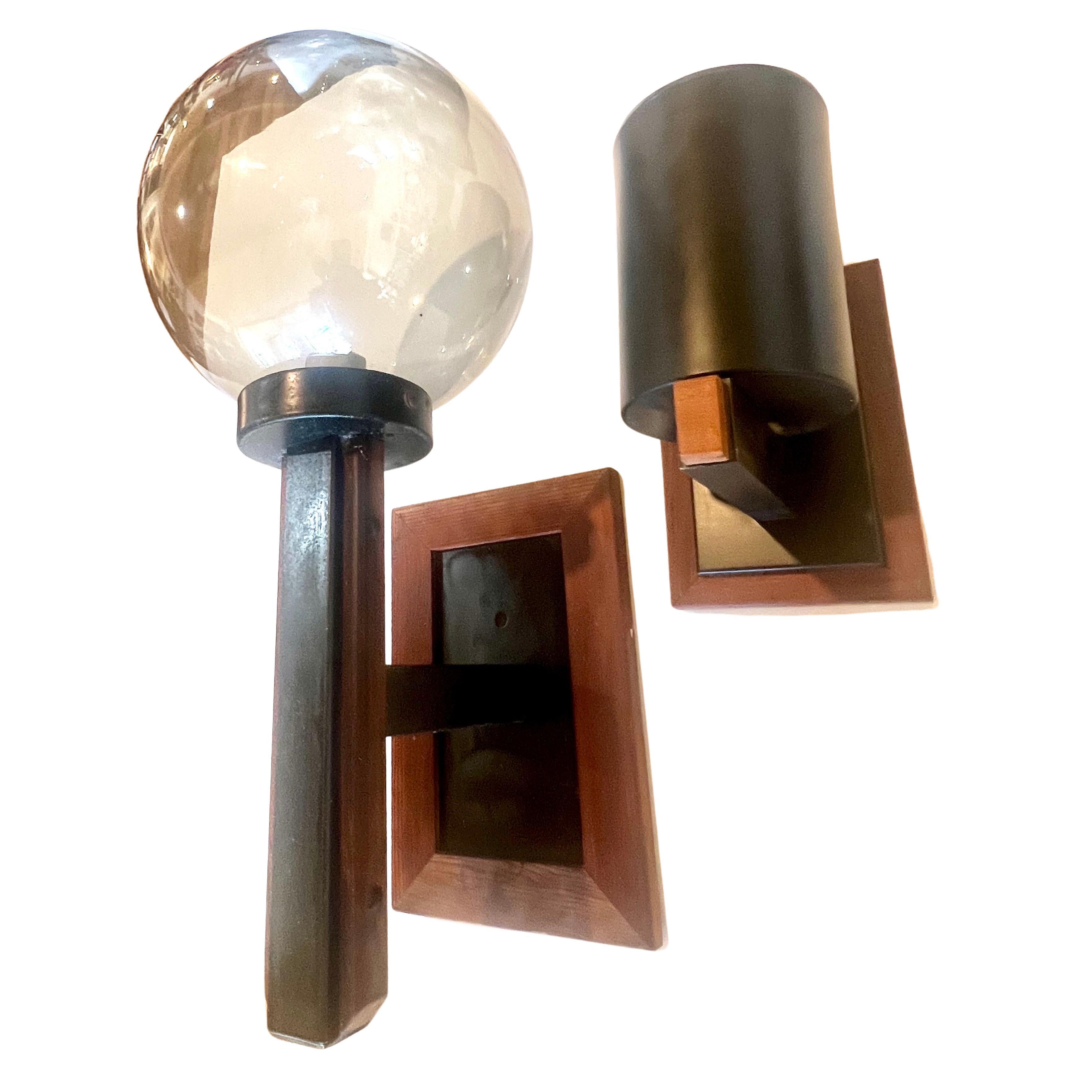 1970's Rare Pair of Wall sconces California Design in Redwood & Enameled Metal For Sale