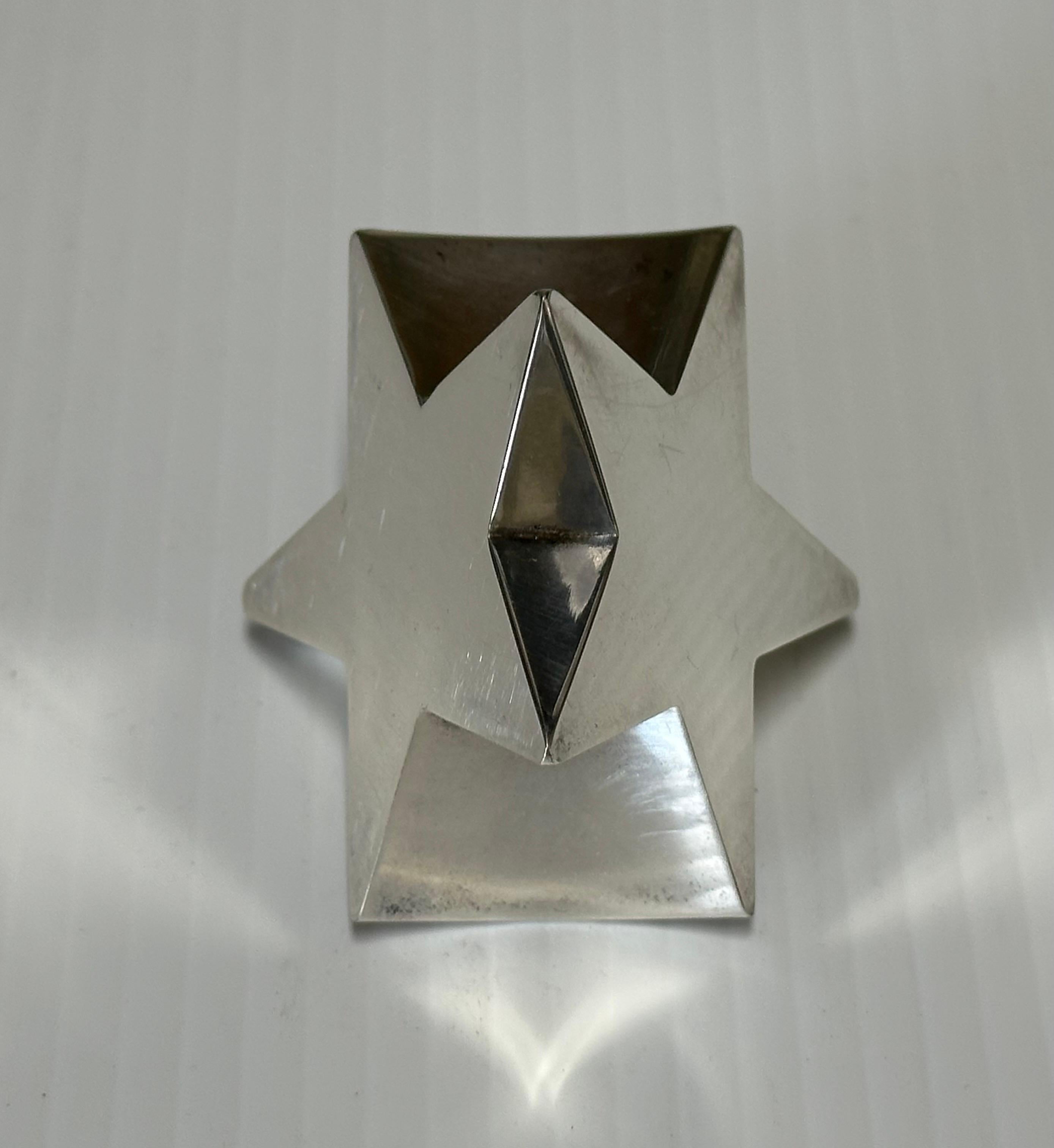 1970er Seltene Sternschnuppe Dansk Versilbert Briefbeschwerer von Gunnar Cyren. Vintage versilbert Briefbeschwerer Figur von Gunnar Cyren für Dansk in den 1970er Jahren entworfen und misst etwa 2,5 