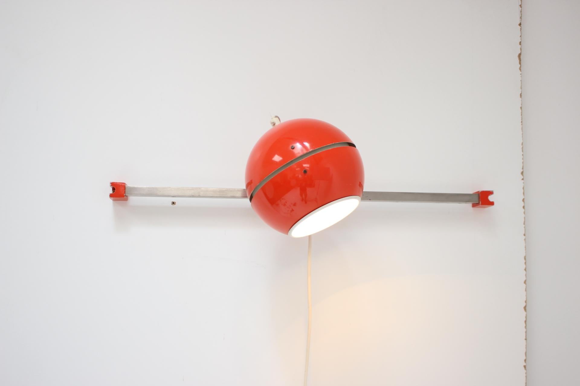 1970s Rare Space Age Wall Lamp For Sale 3