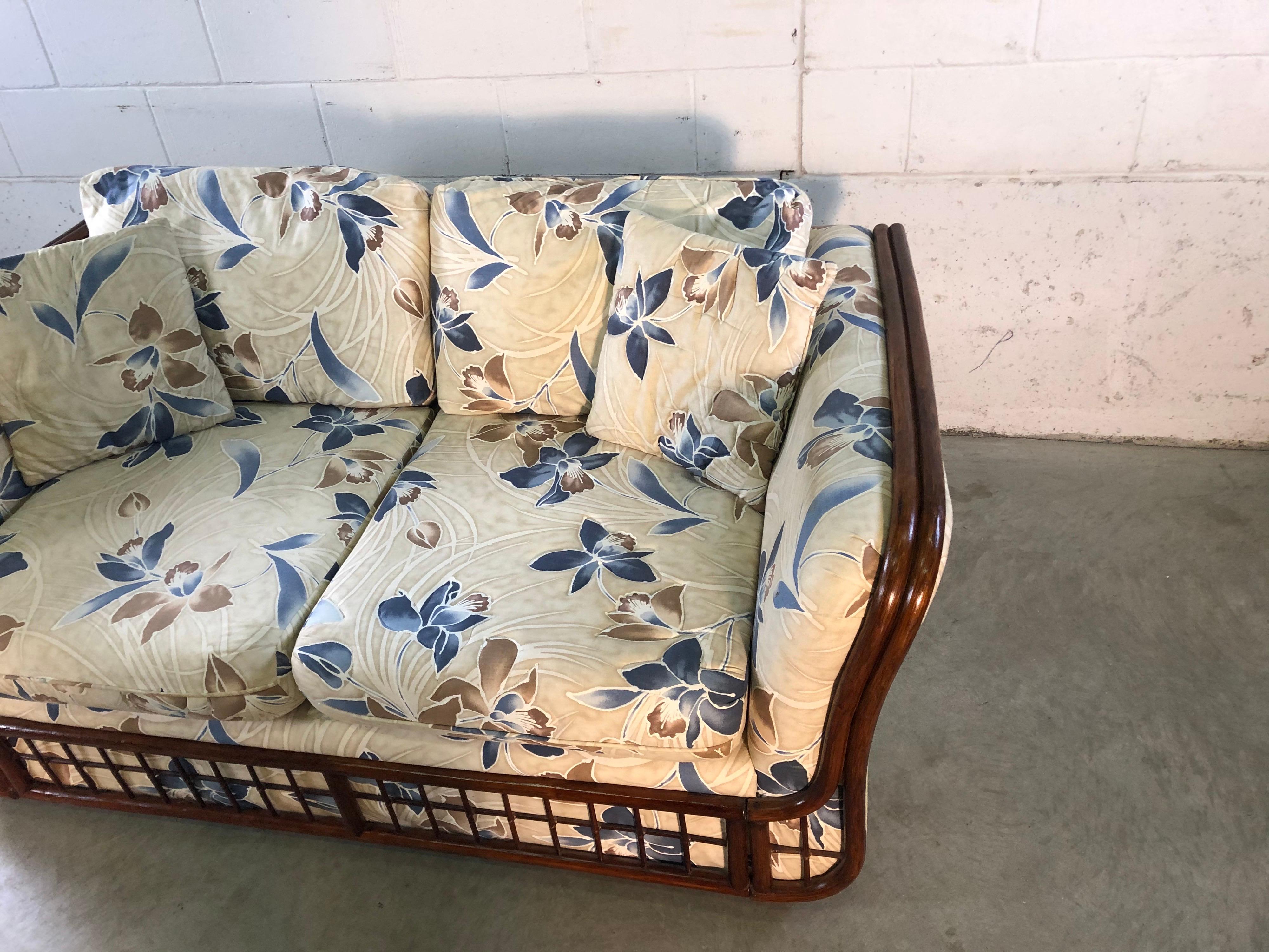 1970s Rattan 2 Seat Sofa In Good Condition For Sale In Amherst, NH