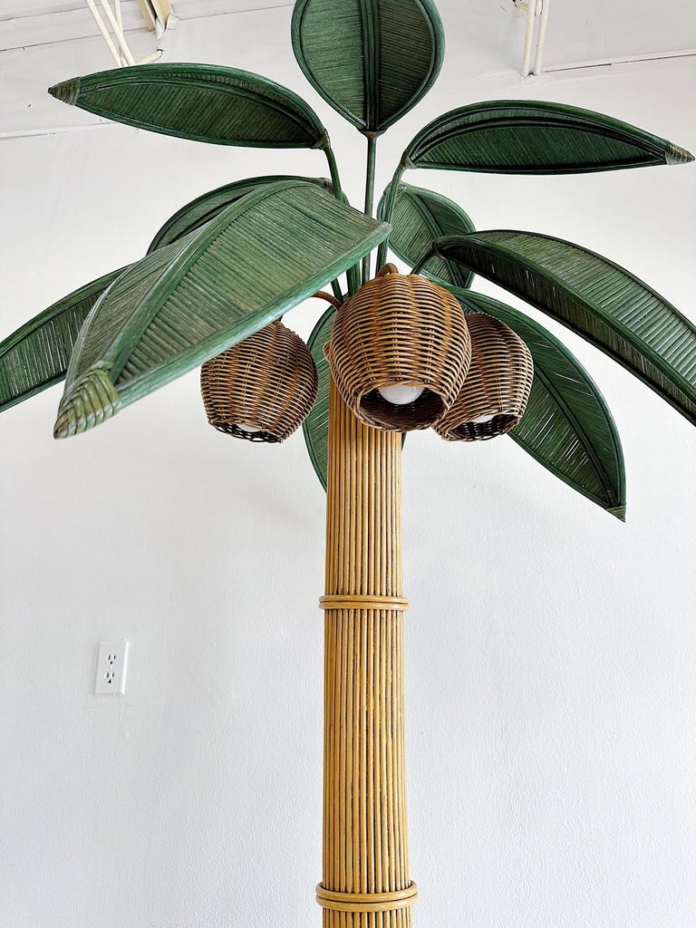 1970s Rattan and Wicker Palm Tree Floor Lamp In Excellent Condition For Sale In Oakland Park, FL
