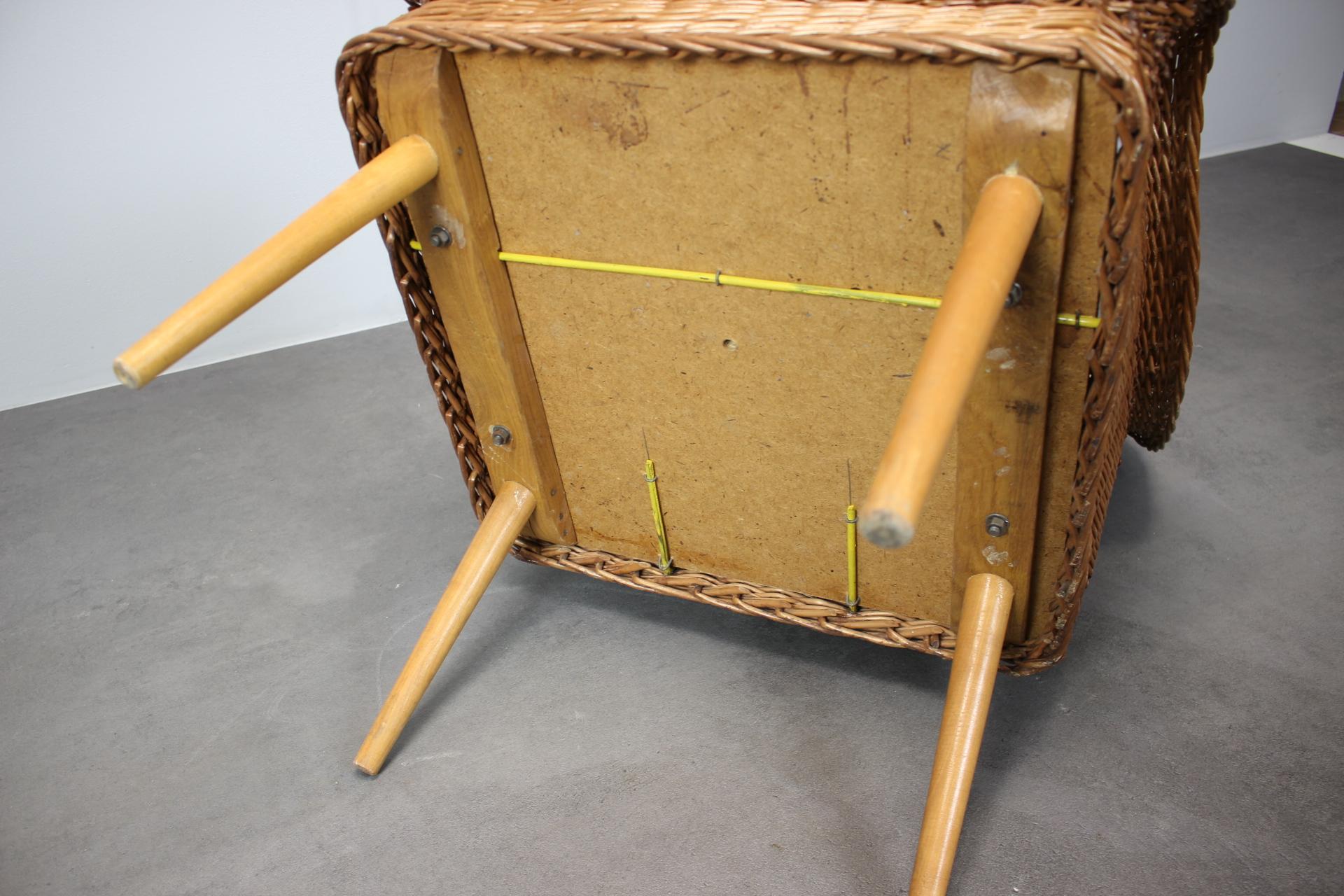 Sillón de ratán de los años 70, Uluv, Checoslovaquia en venta 3