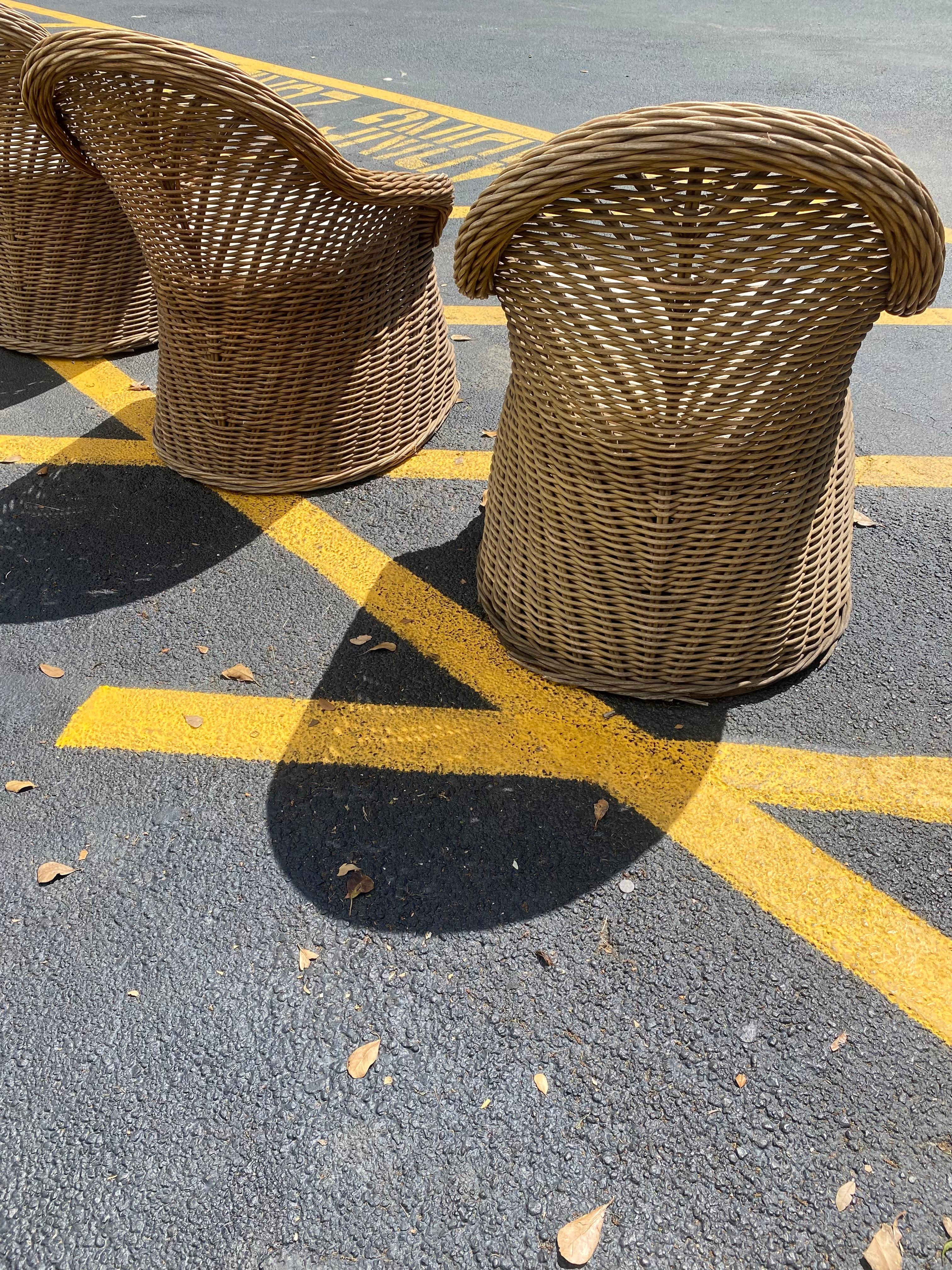 1970s Rattan around Barrel Dining Table and Chairs, Set of 4 For Sale 1