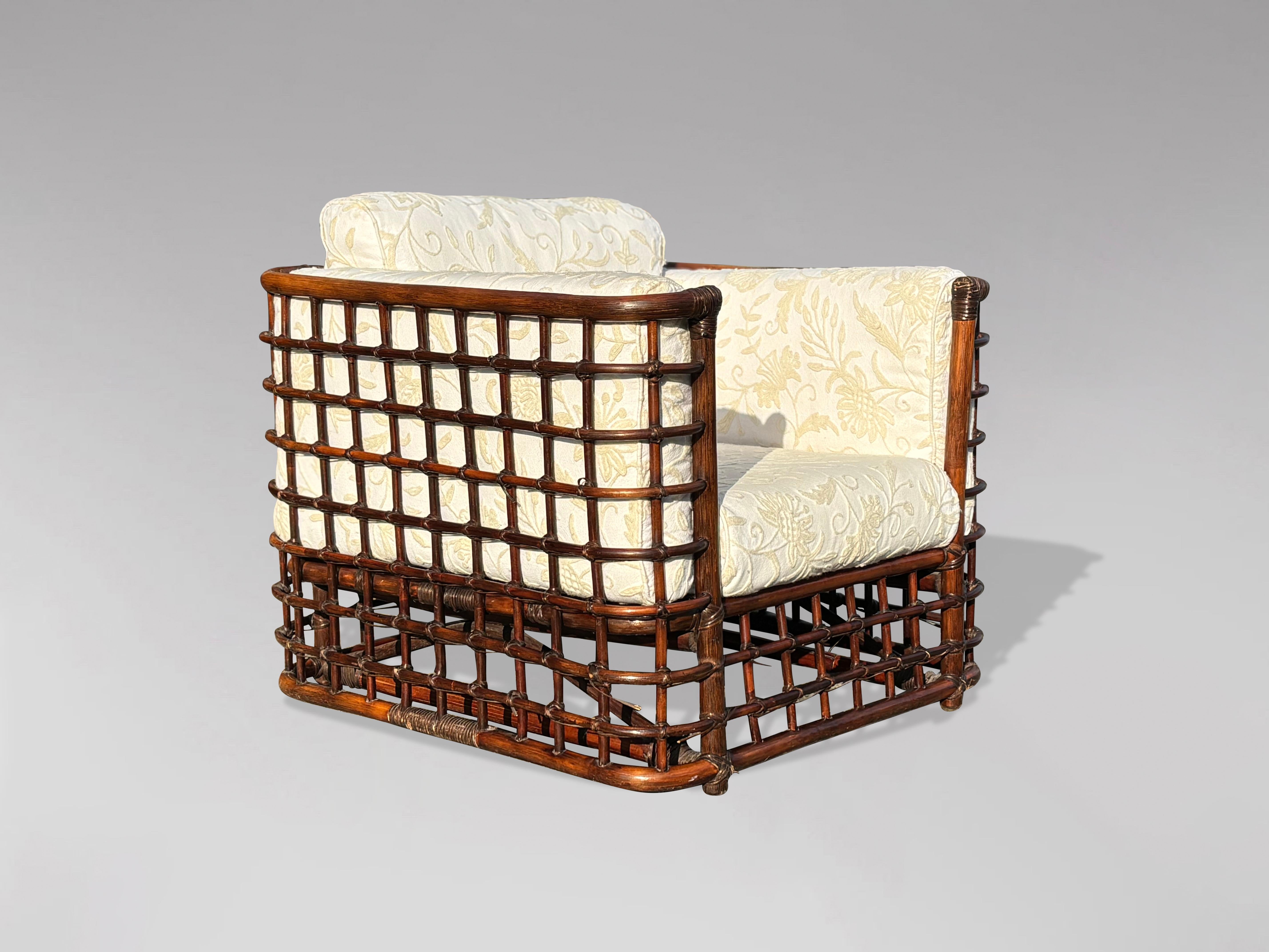 Fauteuil de salon cubique en rotin et bambou par Henry Olko, années 1970 en vente 1