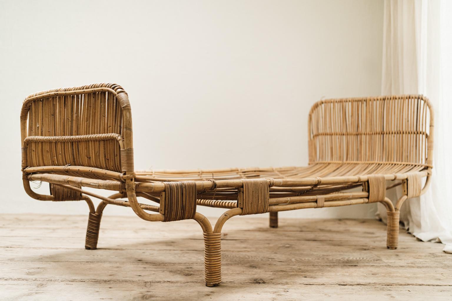 1970s Rattan Daybed 3