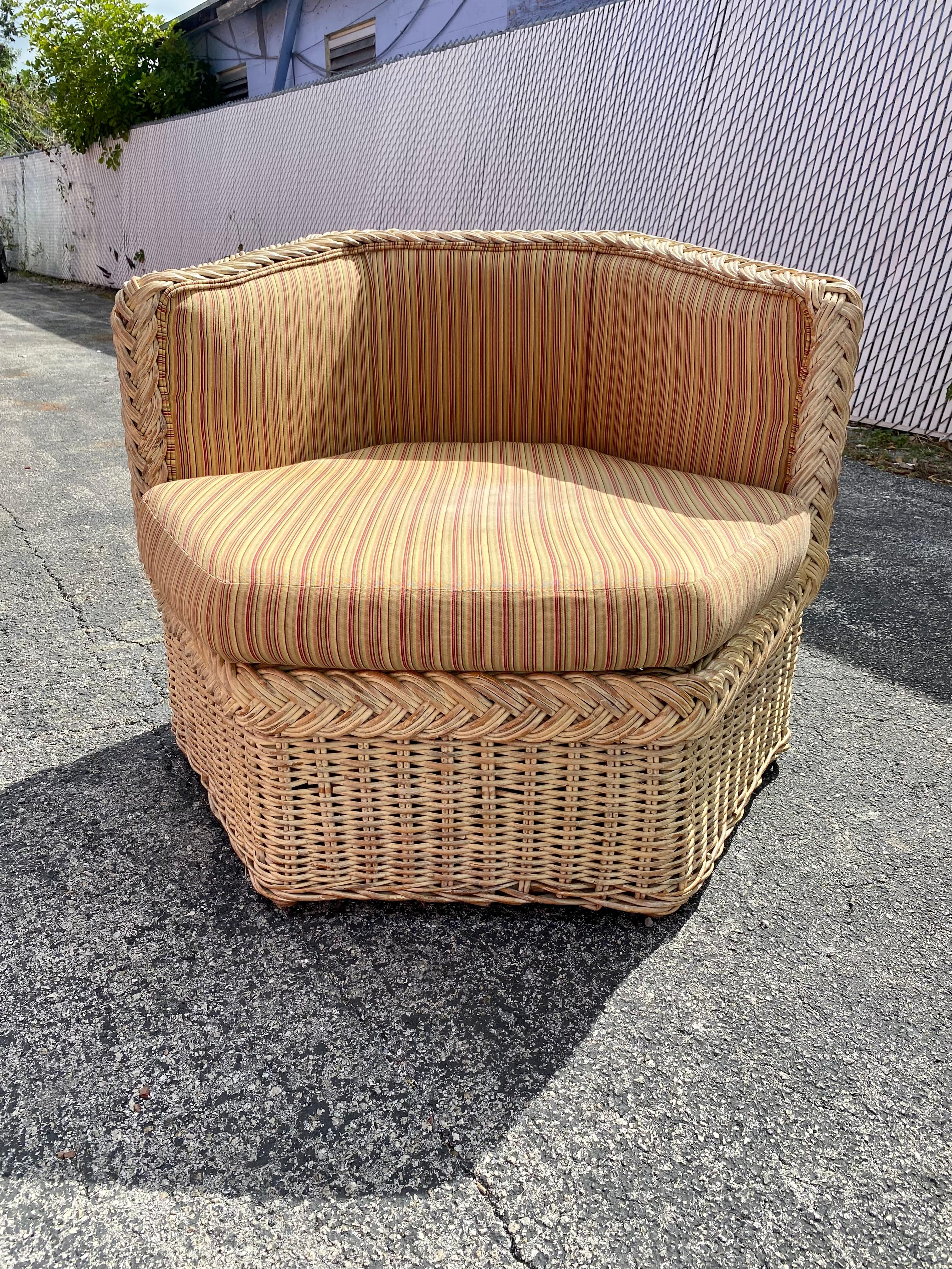 1970s Monumental Rattan Daybed and Chair, Set of 2 For Sale 4