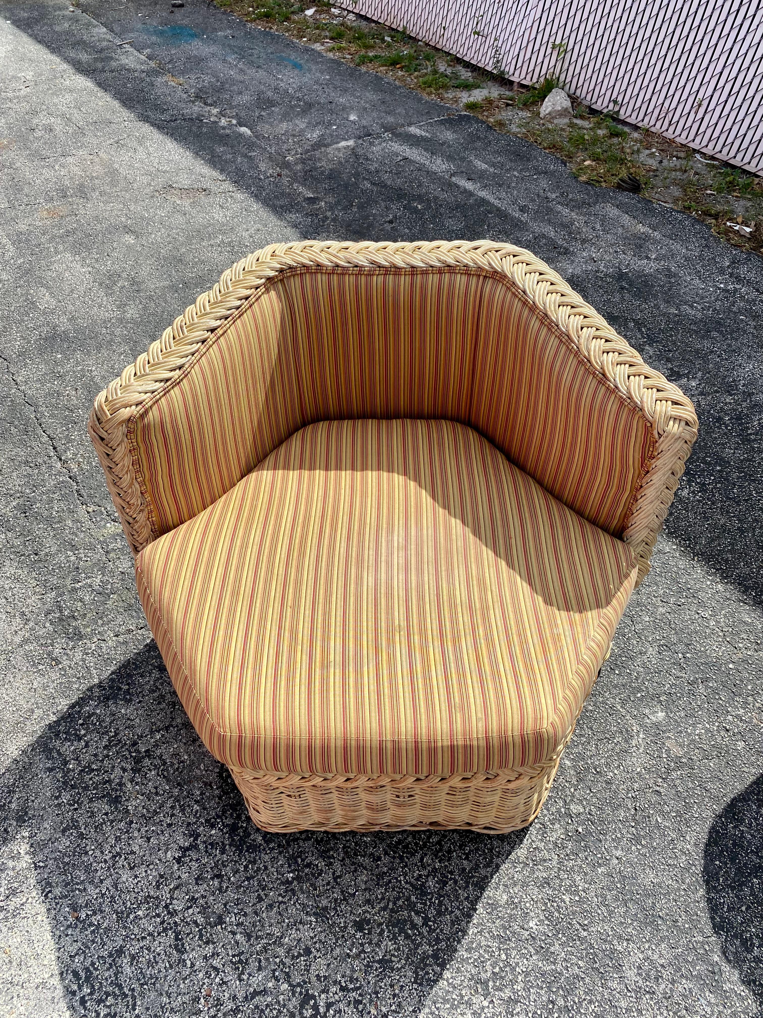 1970s Monumental Rattan Daybed and Chair, Set of 2 For Sale 5
