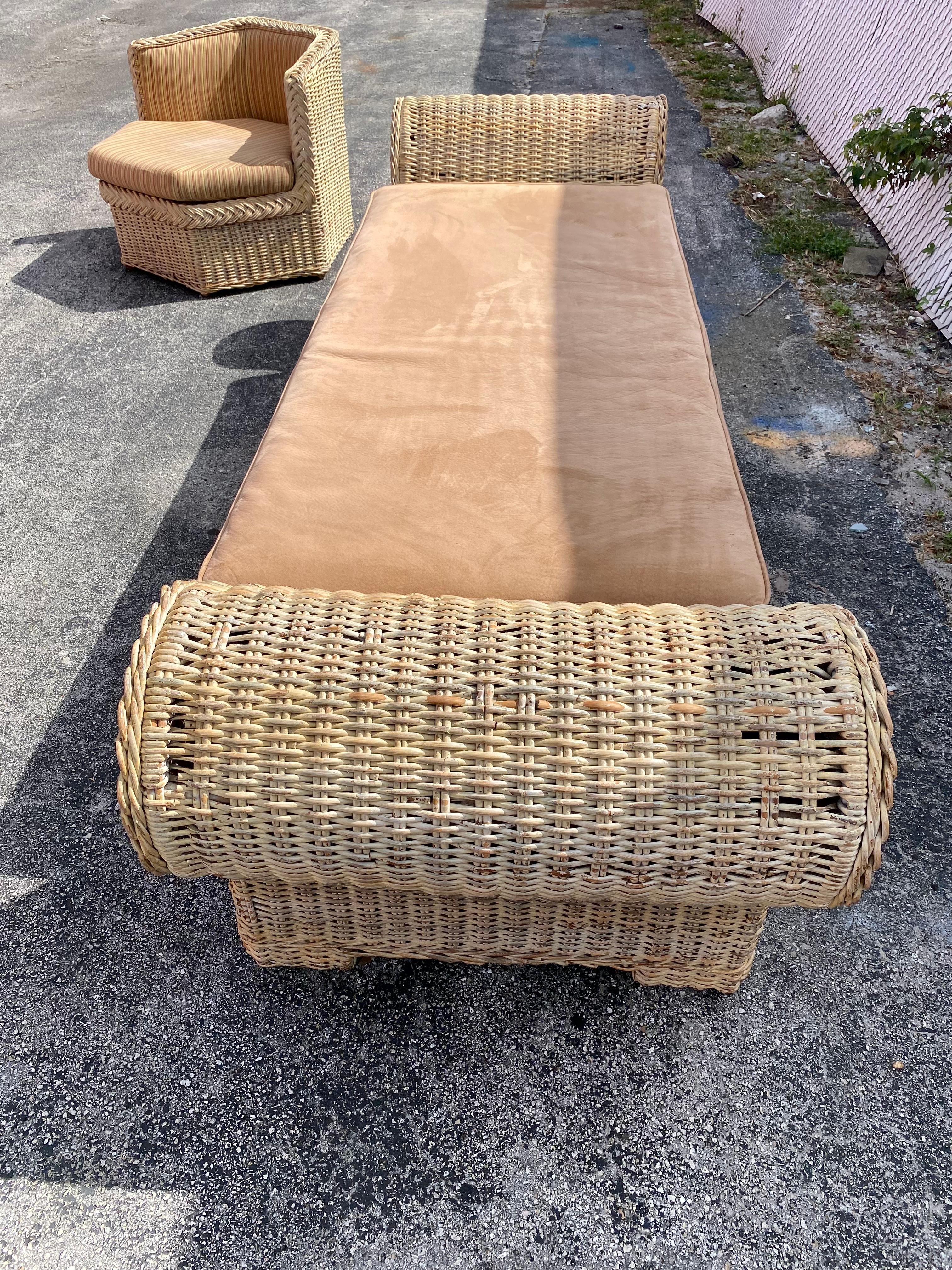 1970s Monumental Rattan Daybed and Chair, Set of 2 For Sale 1