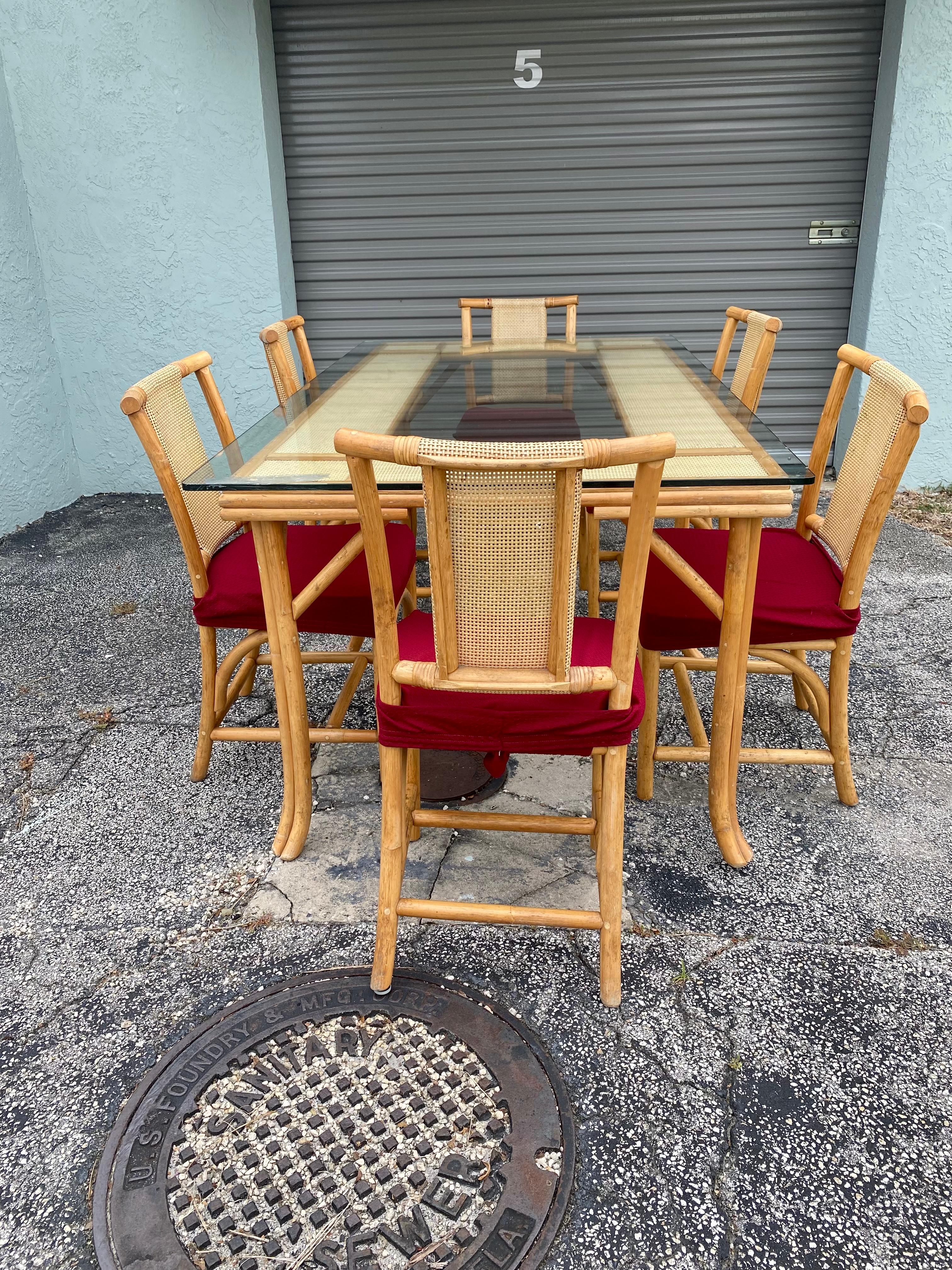 On offer on this occasion is one of the most stunning, dining set you could hope to find. This is an ultra-rare opportunity to acquire what is, unequivocally, the best of the best, it being a most spectacular and beautifully-presented rattan table