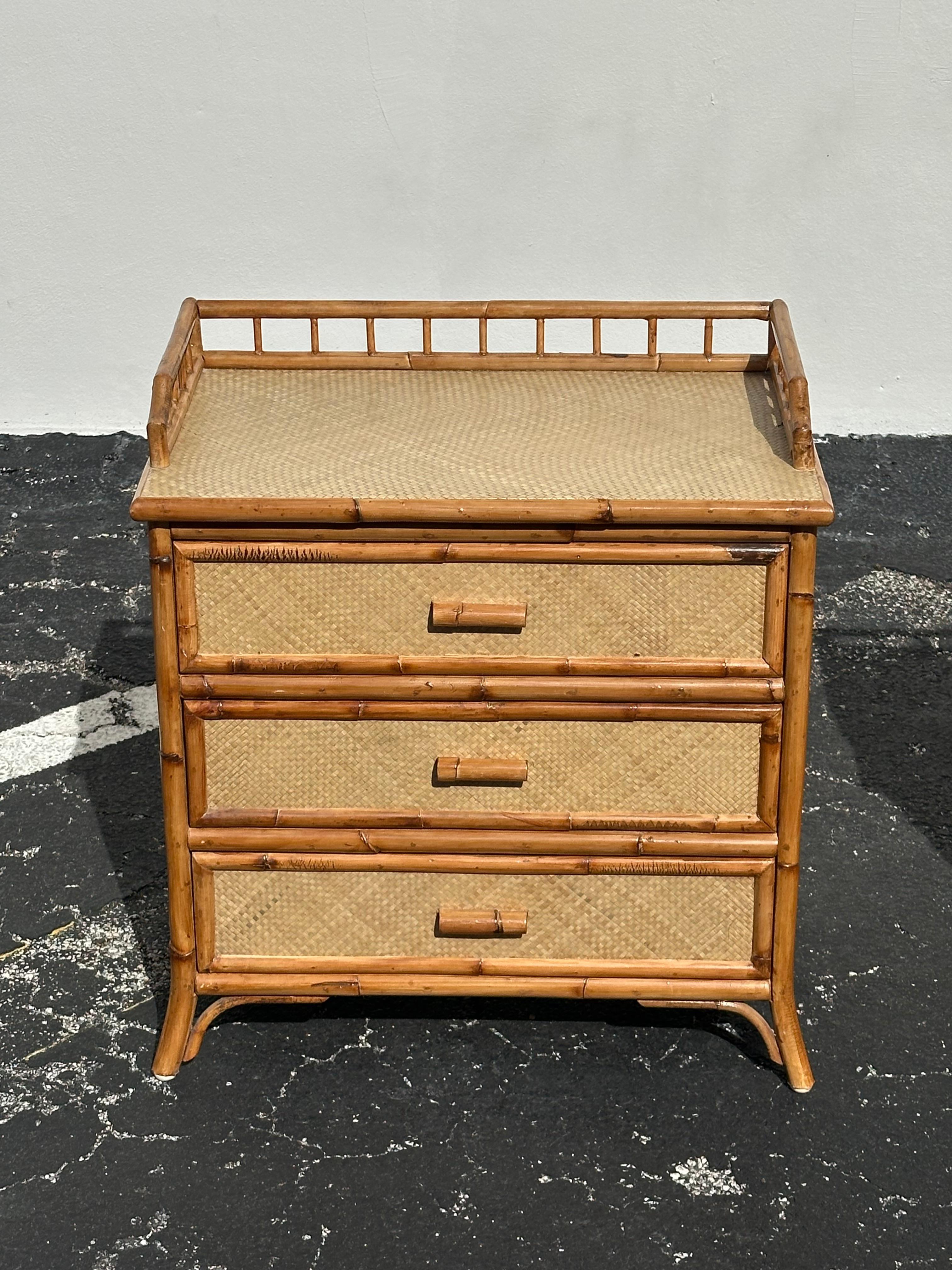 1970s Rattan Grasscloth Pagoda Organic Modern Nightstands, Set of 2 4