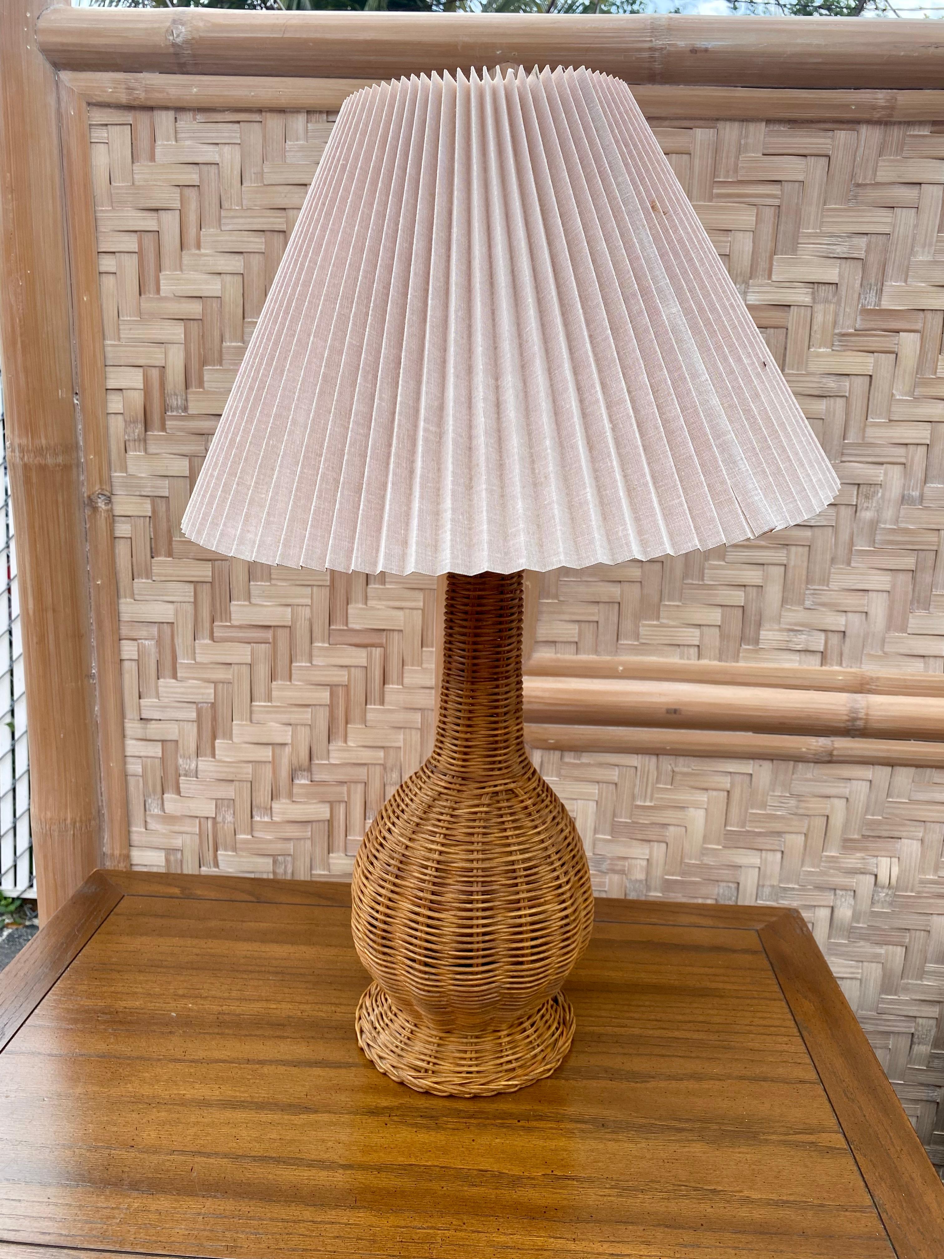 1970s Rattan Jar Wicker Table Lamps, Set of 2 In Good Condition For Sale In Fort Lauderdale, FL