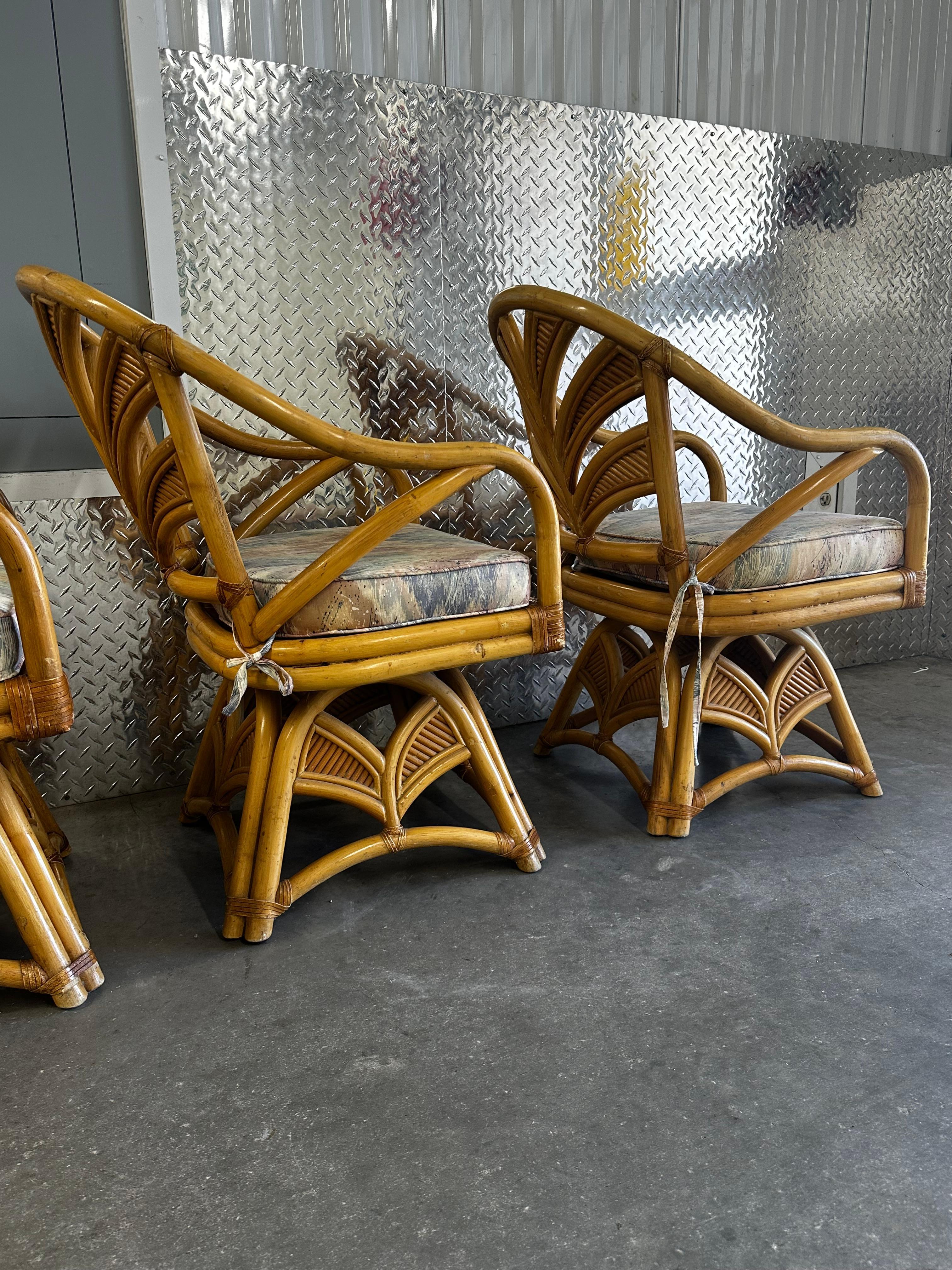 1970s Rattan Palms Reed Pedestal Pastel Game Dining Swivel Chairs , Set of 4 en vente 3