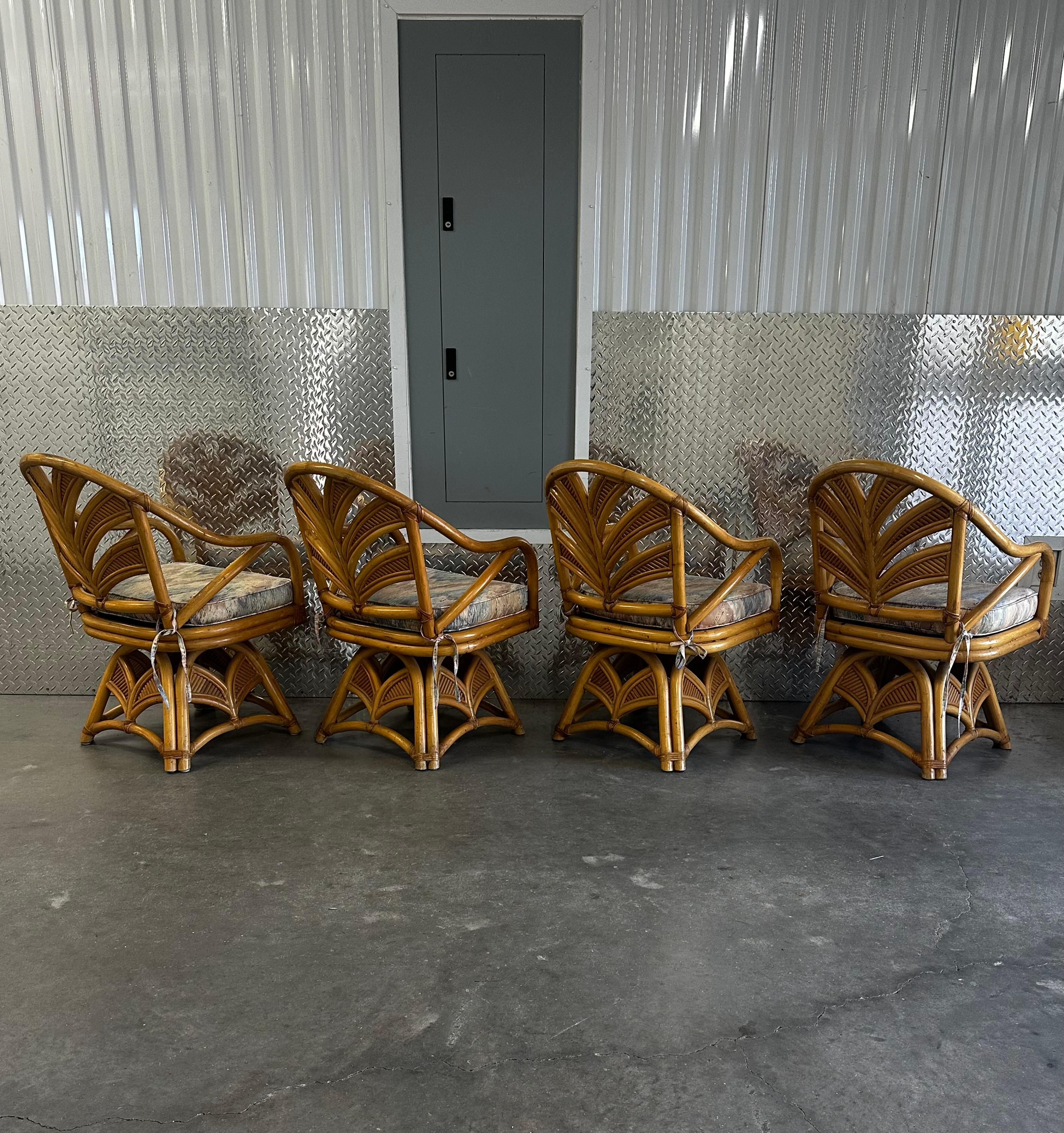 1970s Rattan Palms Reed Pedestal Pastel Swivel Dining Chairs , Set of 4 In Good Condition For Sale In Fort Lauderdale, FL