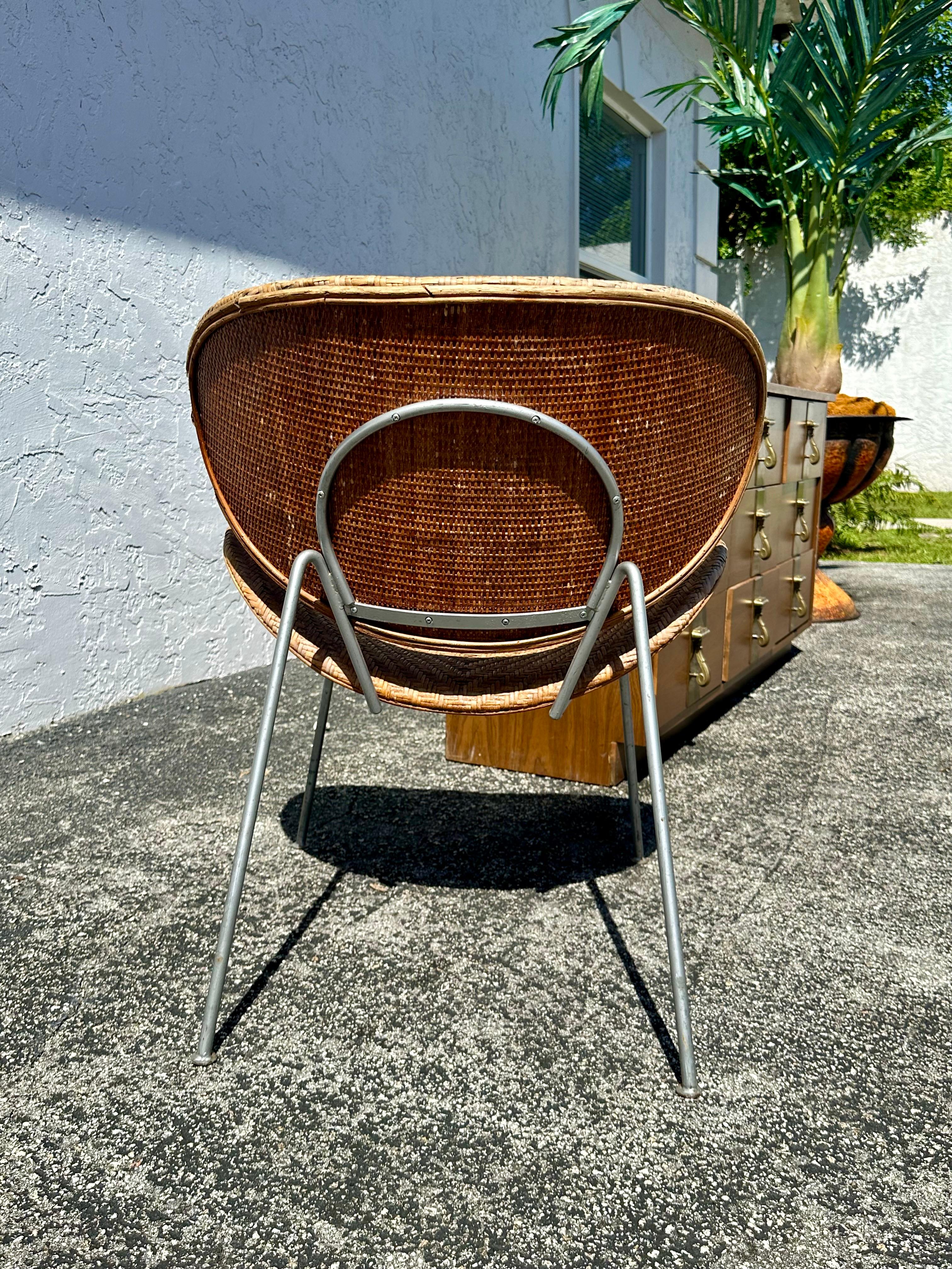 Silla de ratán Pierre Paulin naranja de los años 70 estilo slice finales del siglo XX en venta