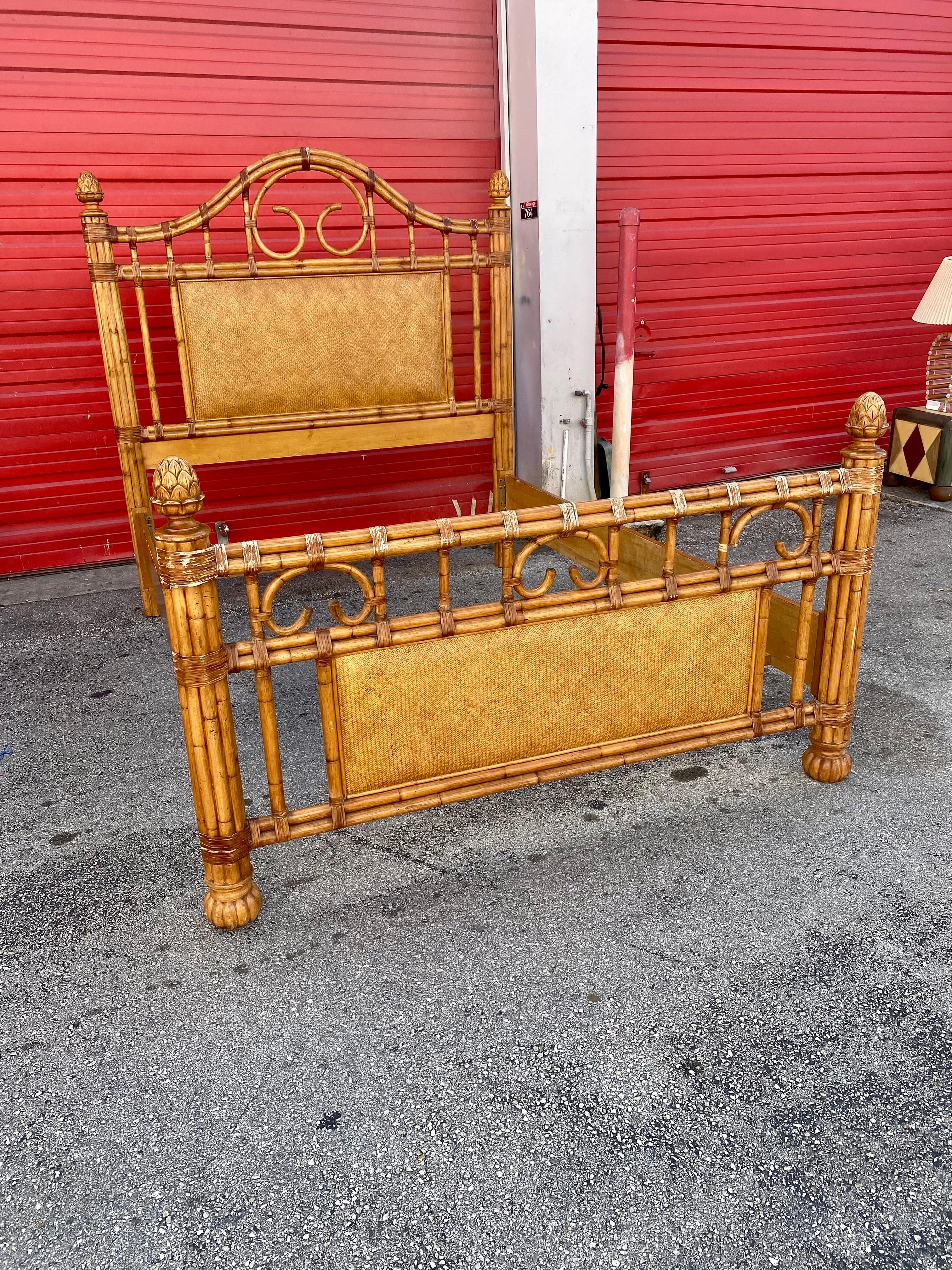 1970s Rattan and Wood Queen Bed Frame In Good Condition In Fort Lauderdale, FL