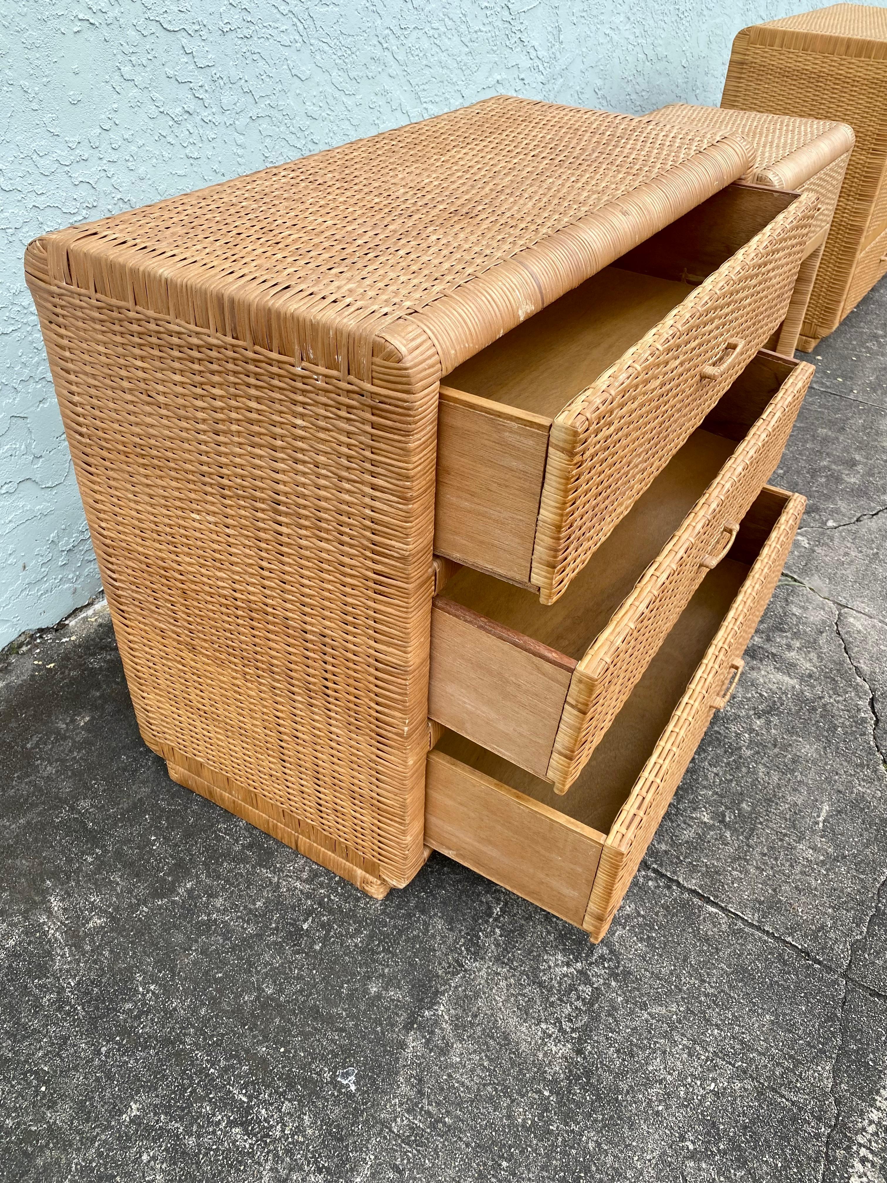 1970s Rattan Wicker Waterfall Chest Dresser Nightstand, Set of 3 In Good Condition For Sale In Fort Lauderdale, FL