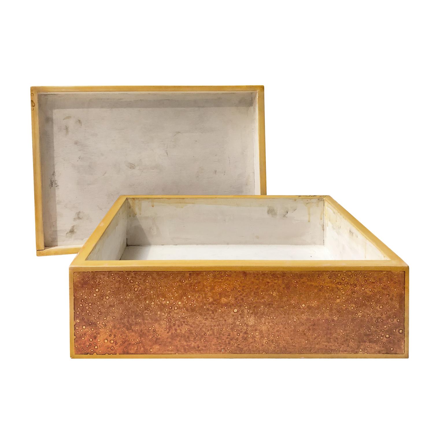 Late 20th Century 1970s Rectangular Lacquered Box with Diamond Patterned Lid For Sale