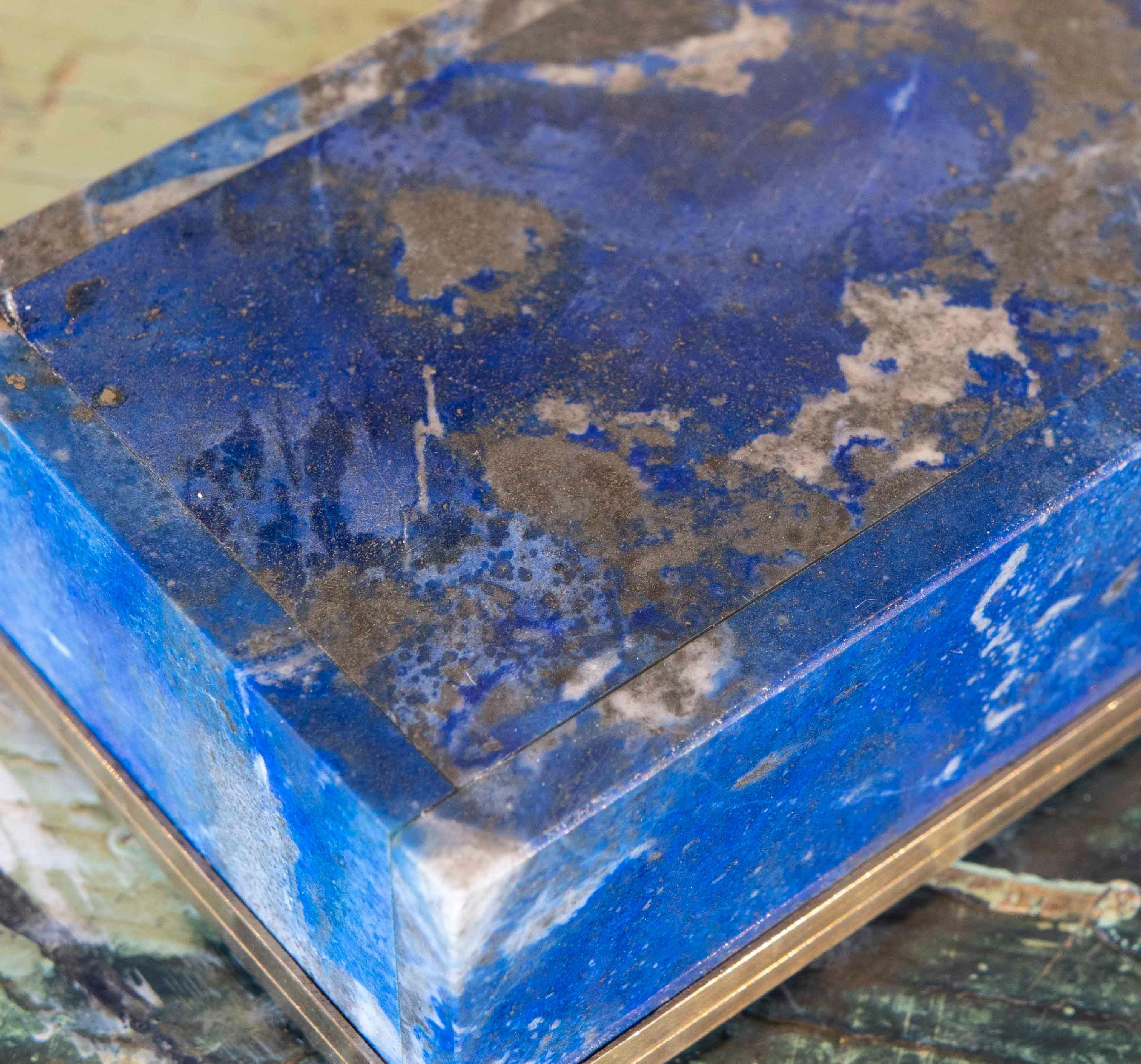 Boîte rectangulaire en métal et lapis-lazuli des années 1970  en vente 6