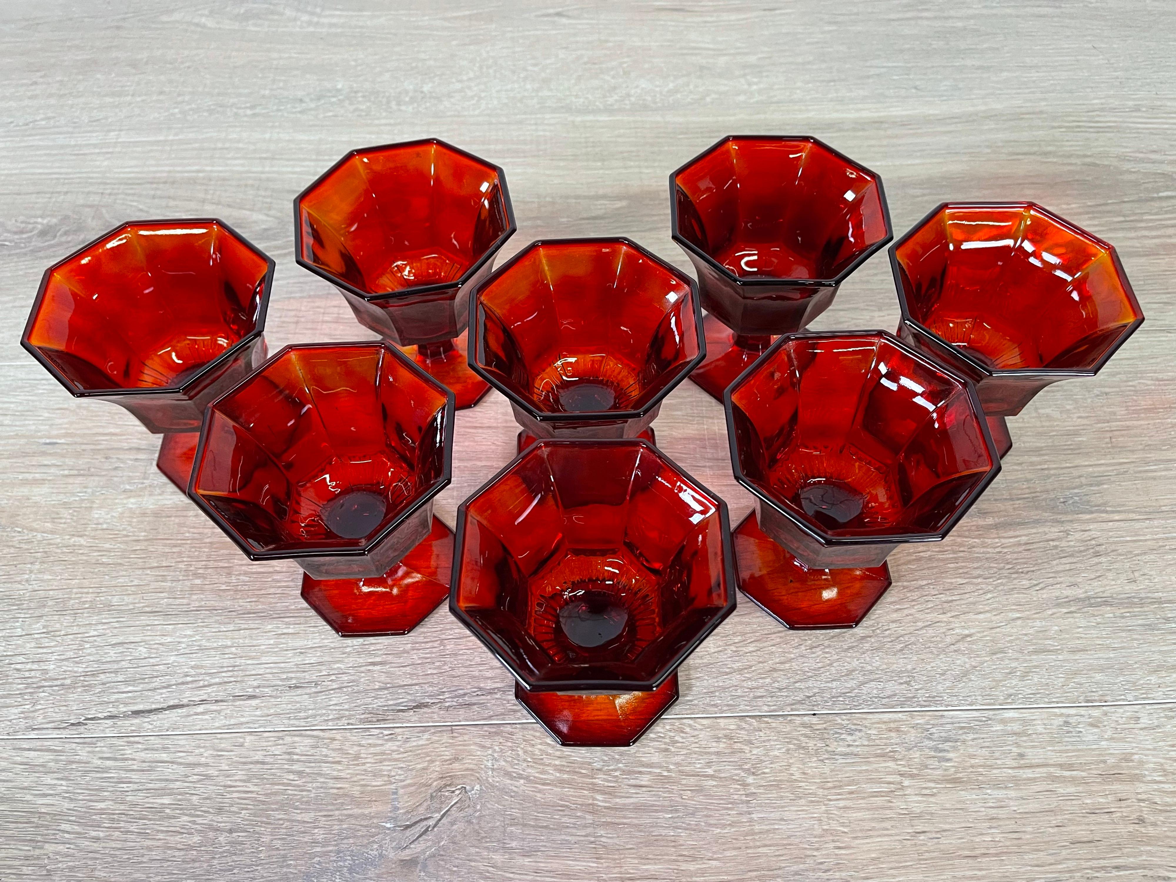 20th Century 1970s Red 8-Sided Glass Coupes, Set of 8 For Sale