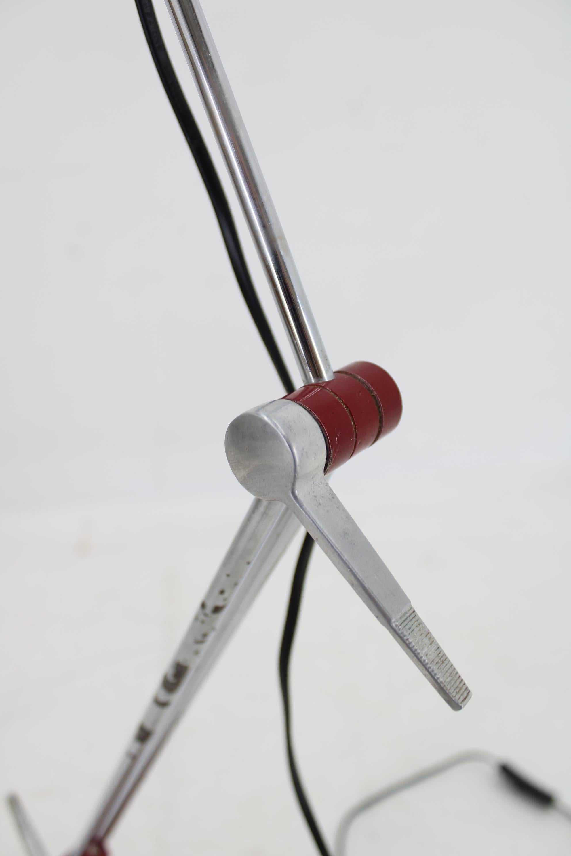1970er Rote verstellbare Steh- oder Tischlampe, Tschechoslowakei im Angebot 1