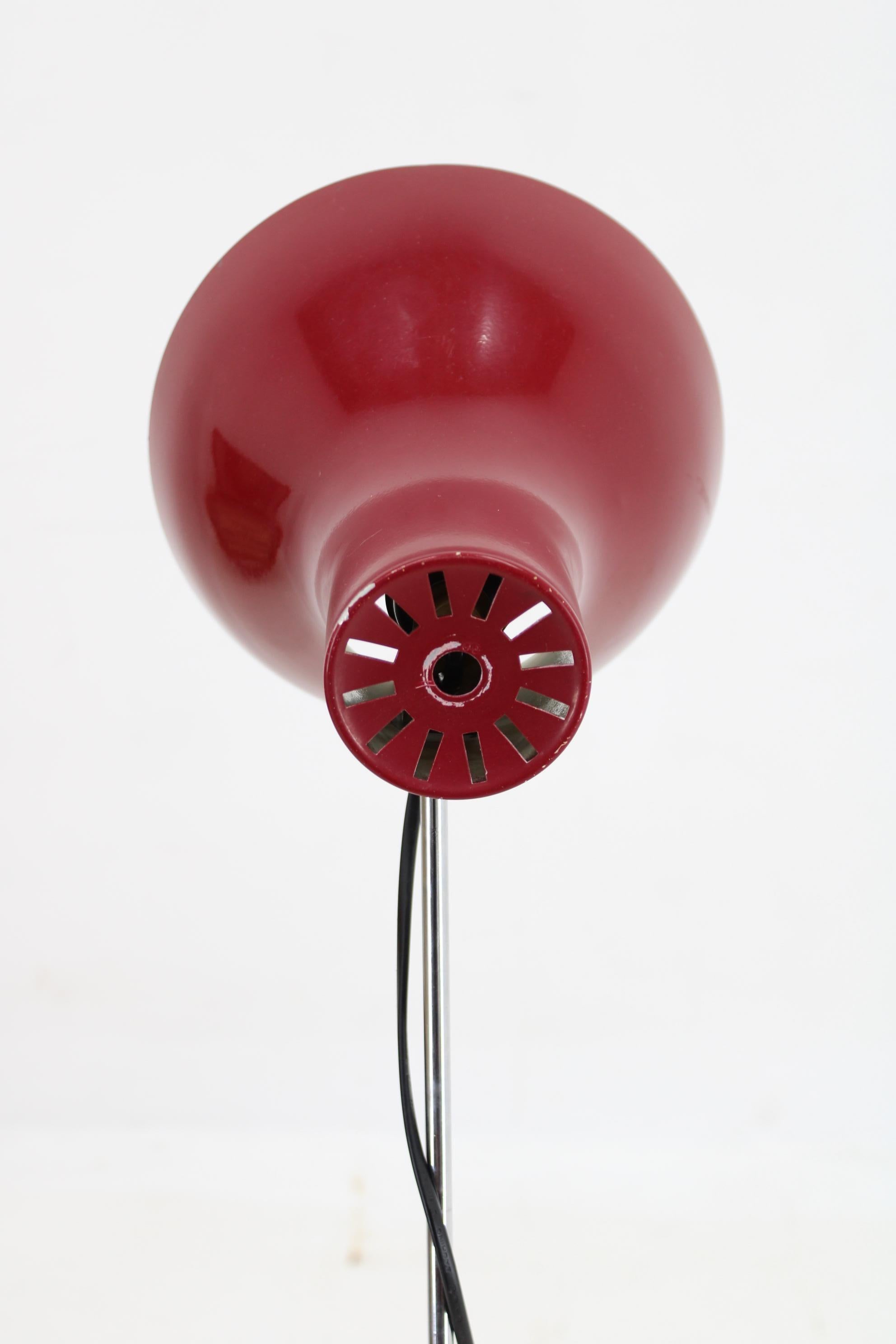 1970er Rote verstellbare Steh- oder Tischlampe, Tschechoslowakei im Angebot 2