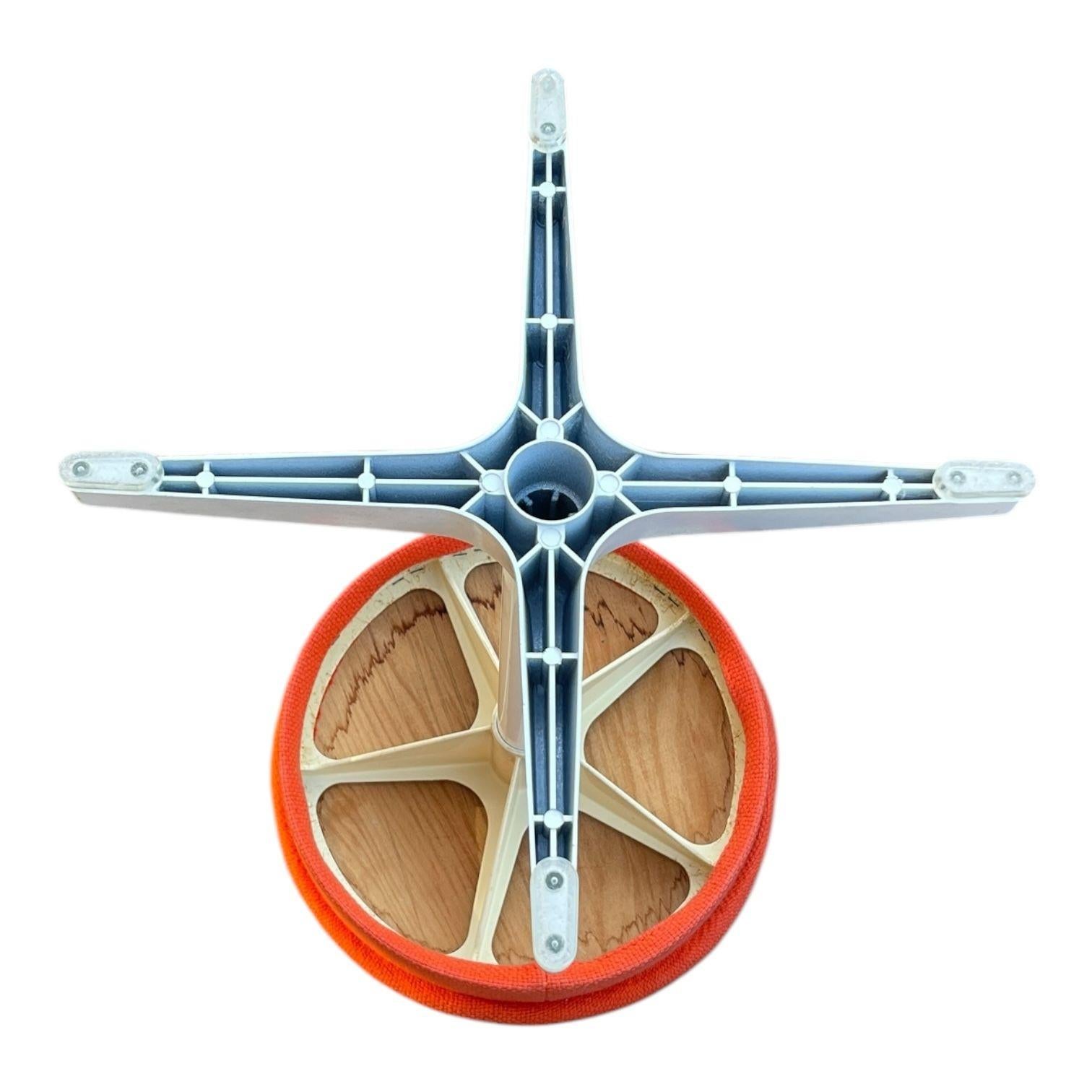 Schminktisch-/Schminktisch-Set aus rot-orangefarbenem Space Age-Schminktisch von Bremshey & Co, 1970er Jahre im Zustand „Gut“ im Angebot in Chattanooga, TN