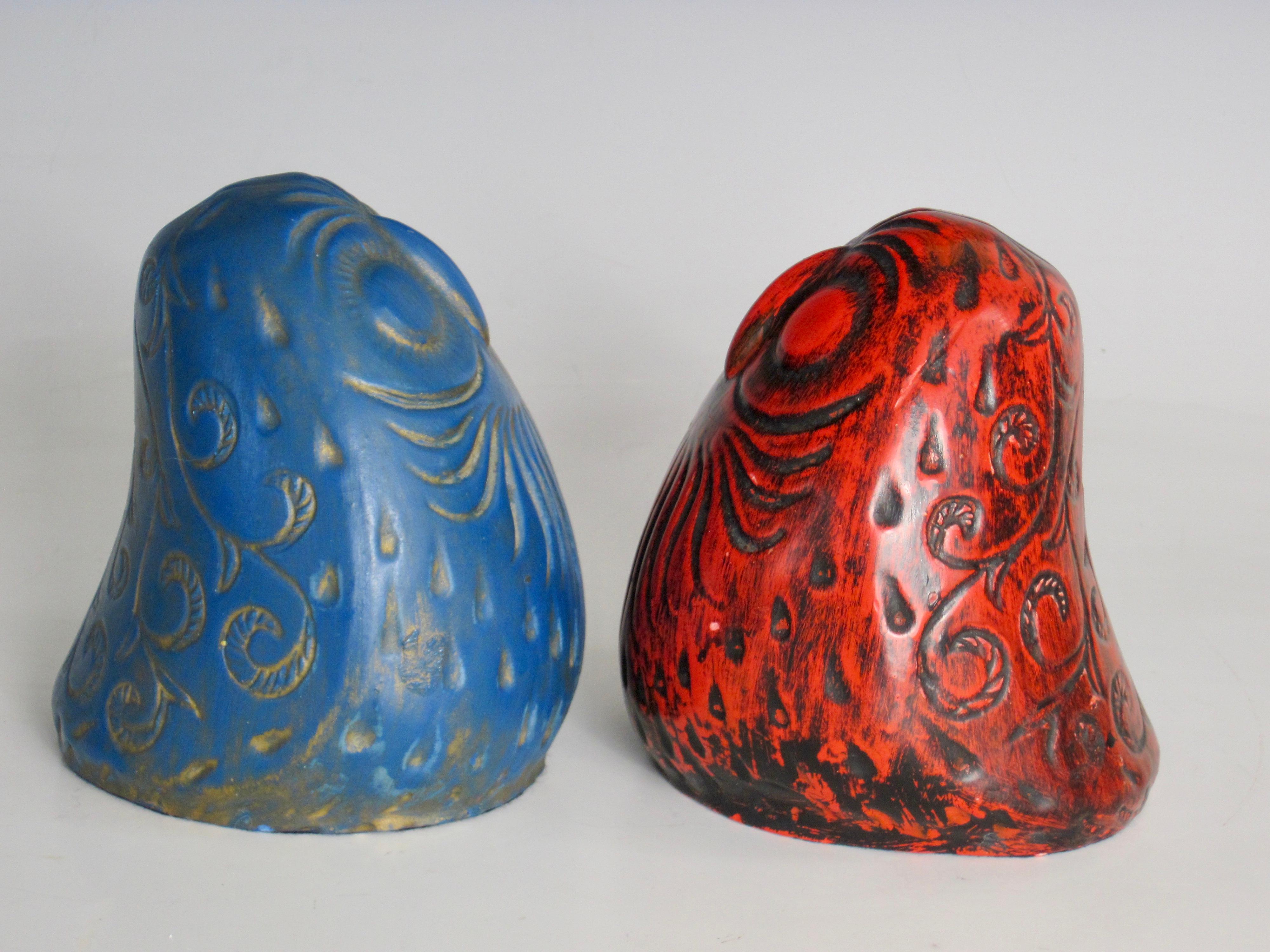 20th Century 1970s Red and Blue Owl Sculpture Pair