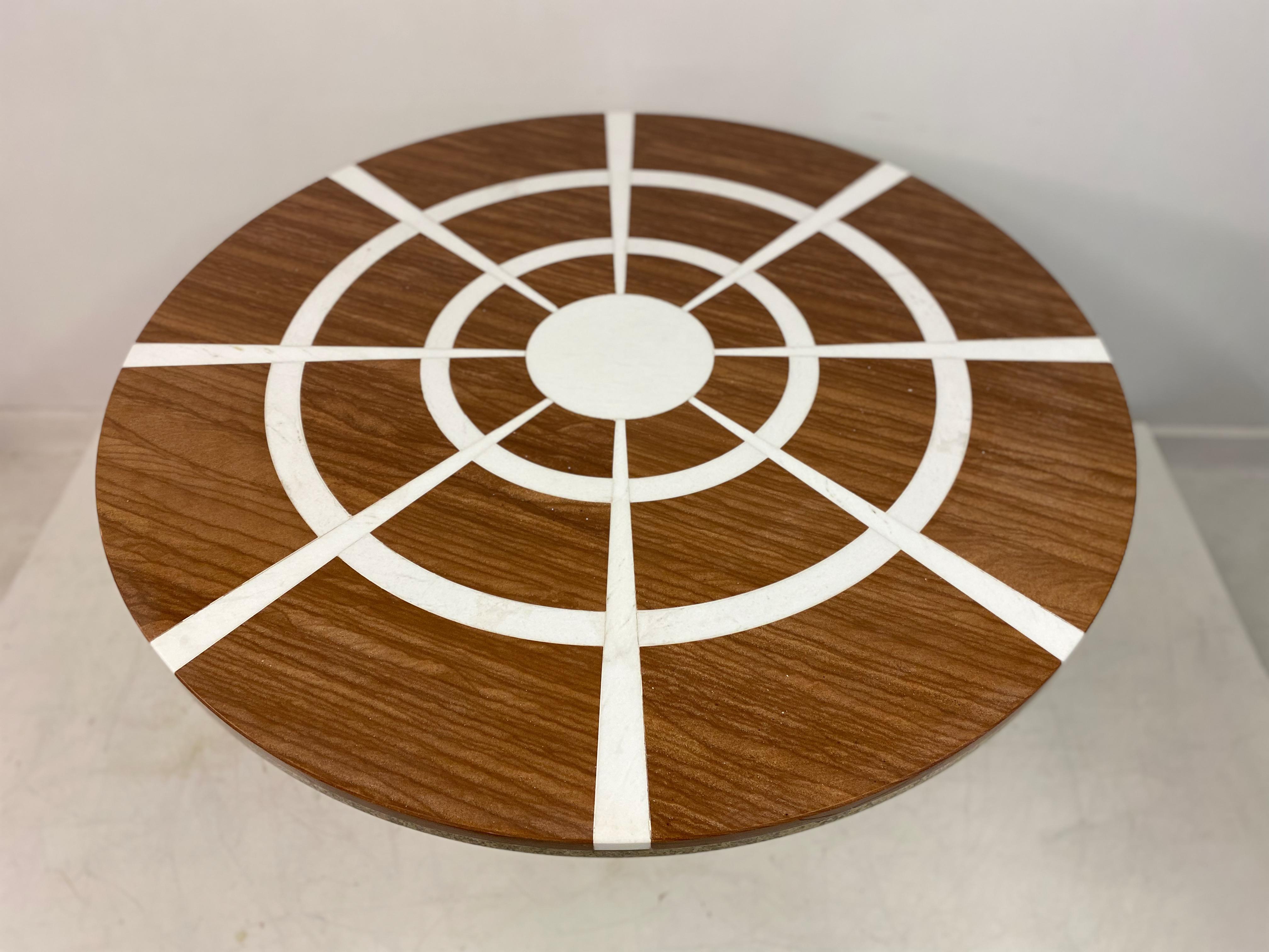 1970s Red and White Marble Dining or Centre Table For Sale 2