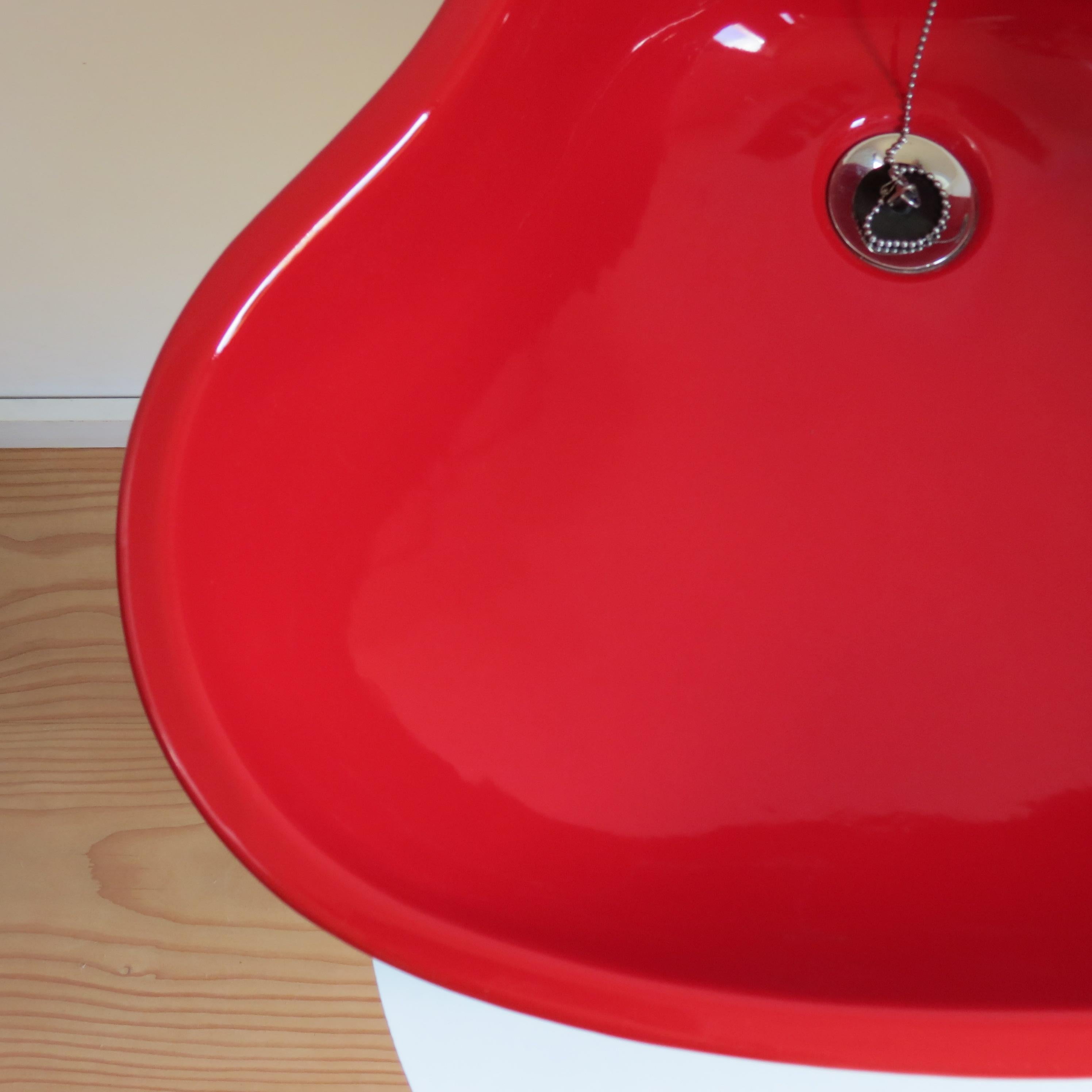 1970s Red Enamelled Bathroom Sink 5