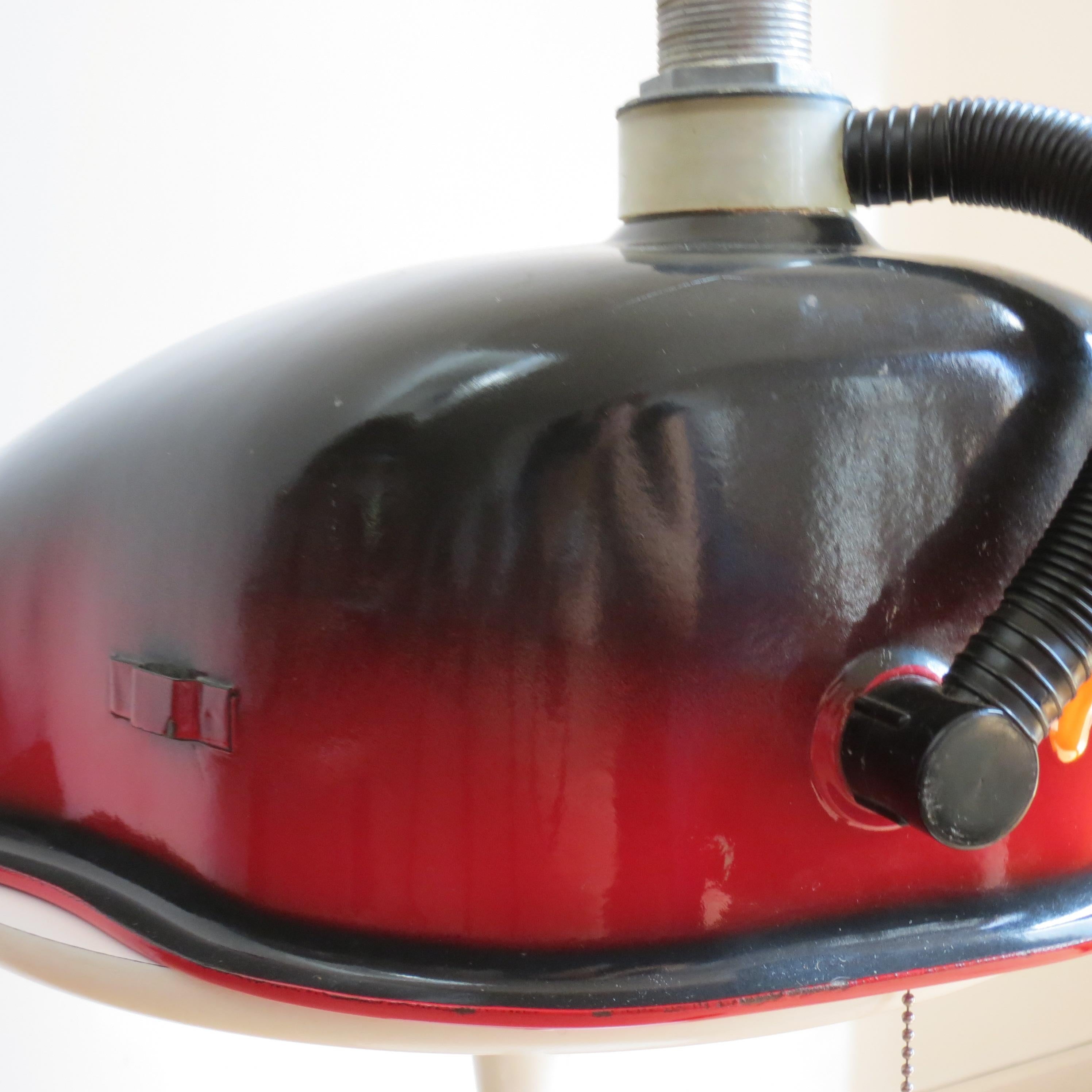 1970s Red Enamelled Bathroom Sink 2